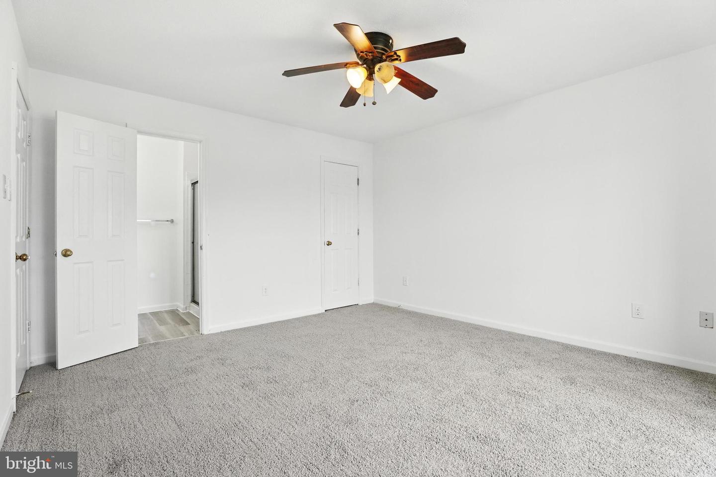 7655 Gladstone Rd #5