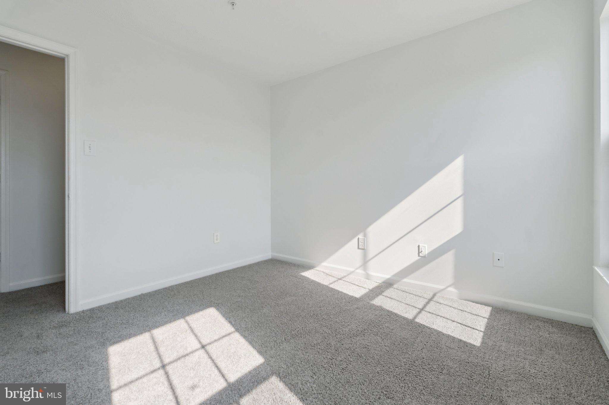 7655 Gladstone Rd #5