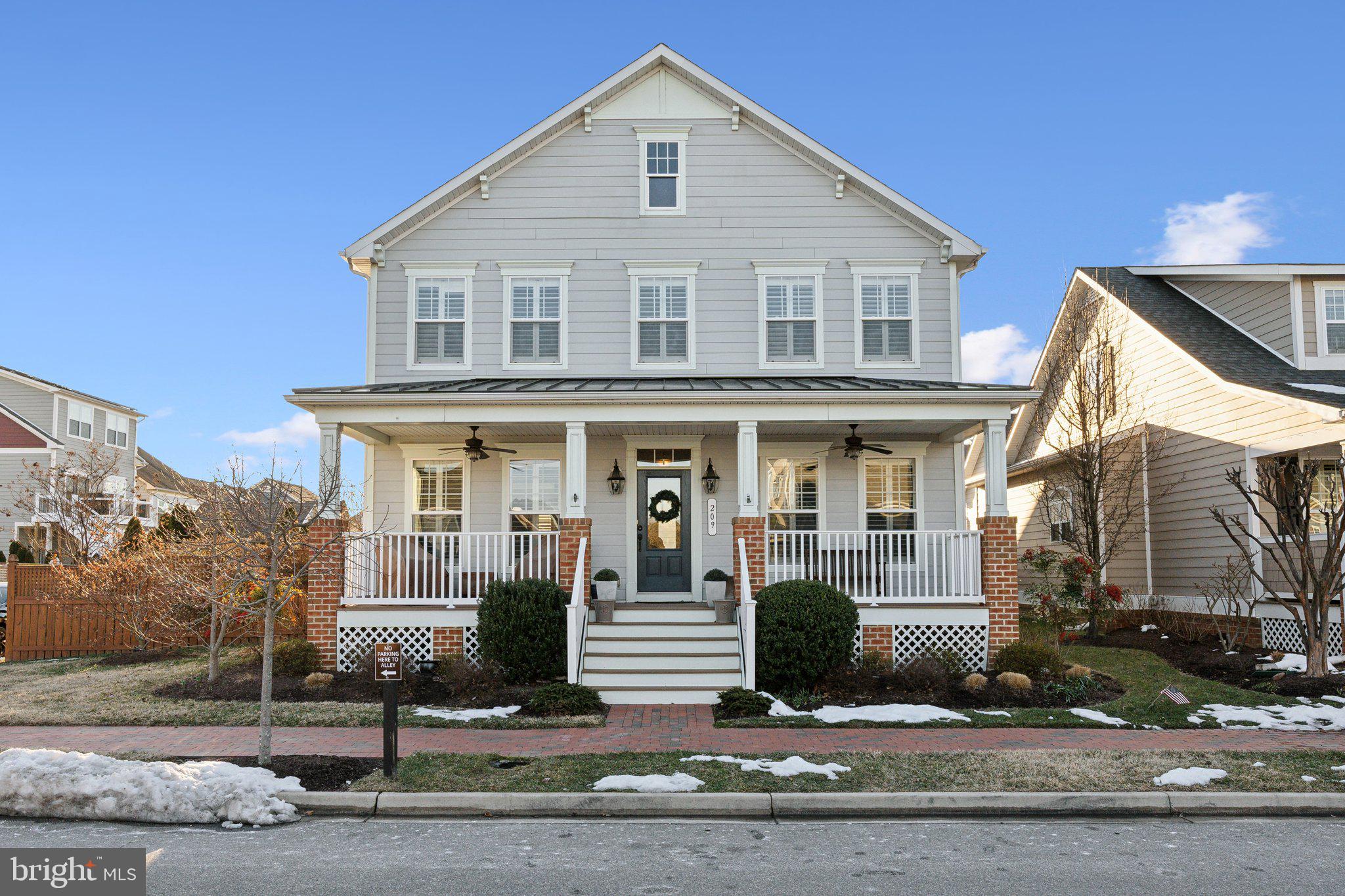 209 Evelyne Street
