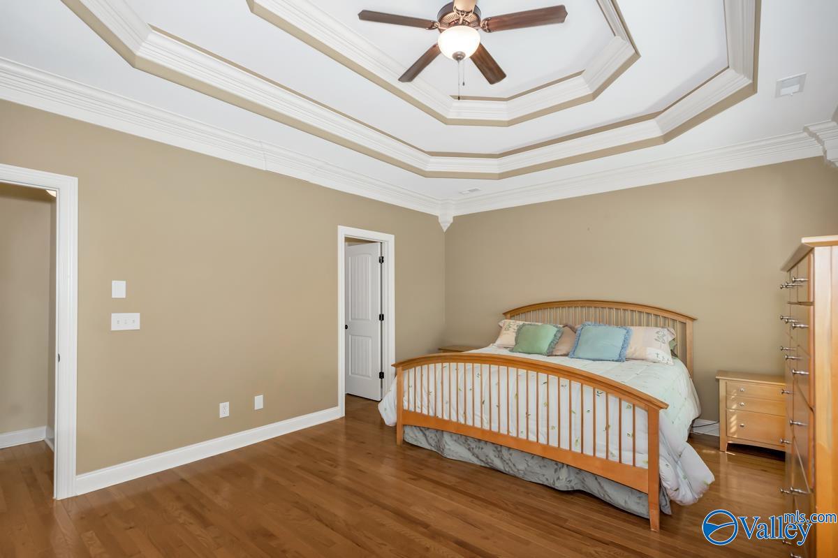 30 Elm Ridge Boulevard SW