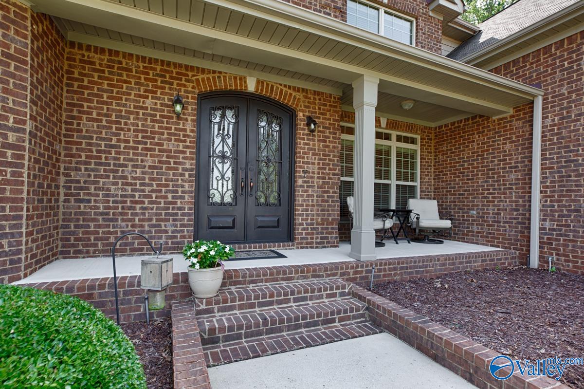 30 Elm Ridge Boulevard SW