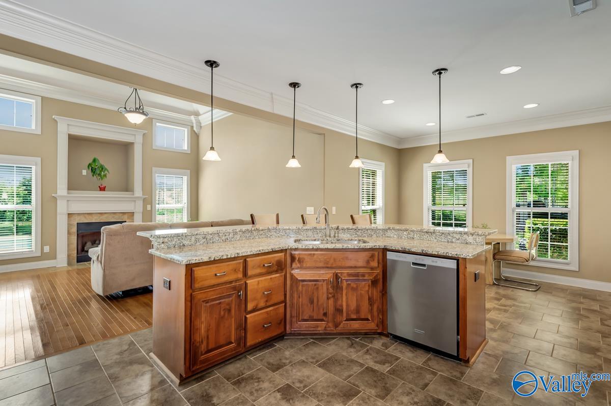 30 Elm Ridge Boulevard SW