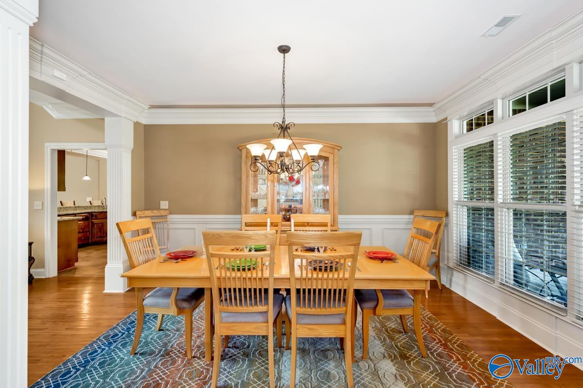 30 Elm Ridge Boulevard SW