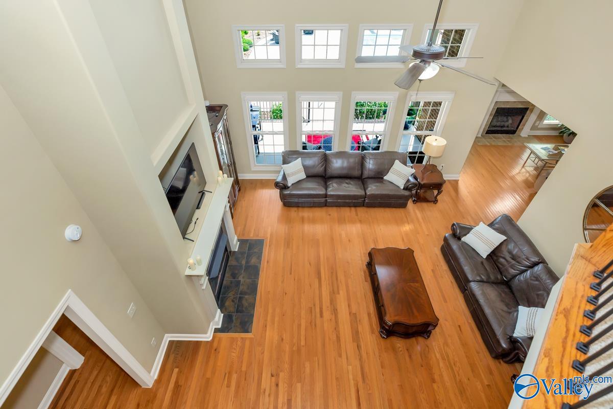 30 Elm Ridge Boulevard SW