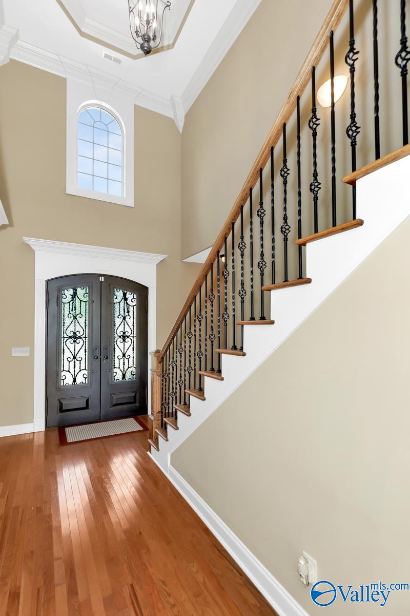 30 Elm Ridge Boulevard SW