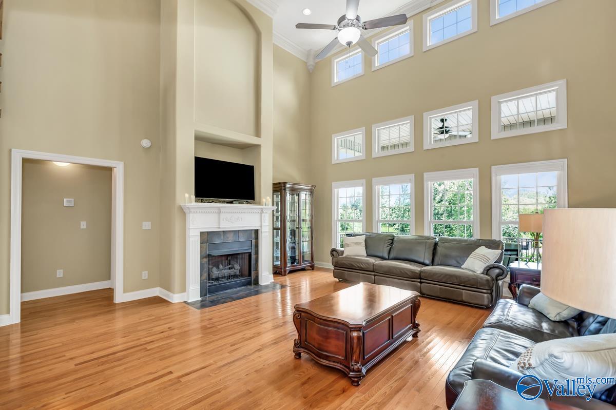 30 Elm Ridge Boulevard SW