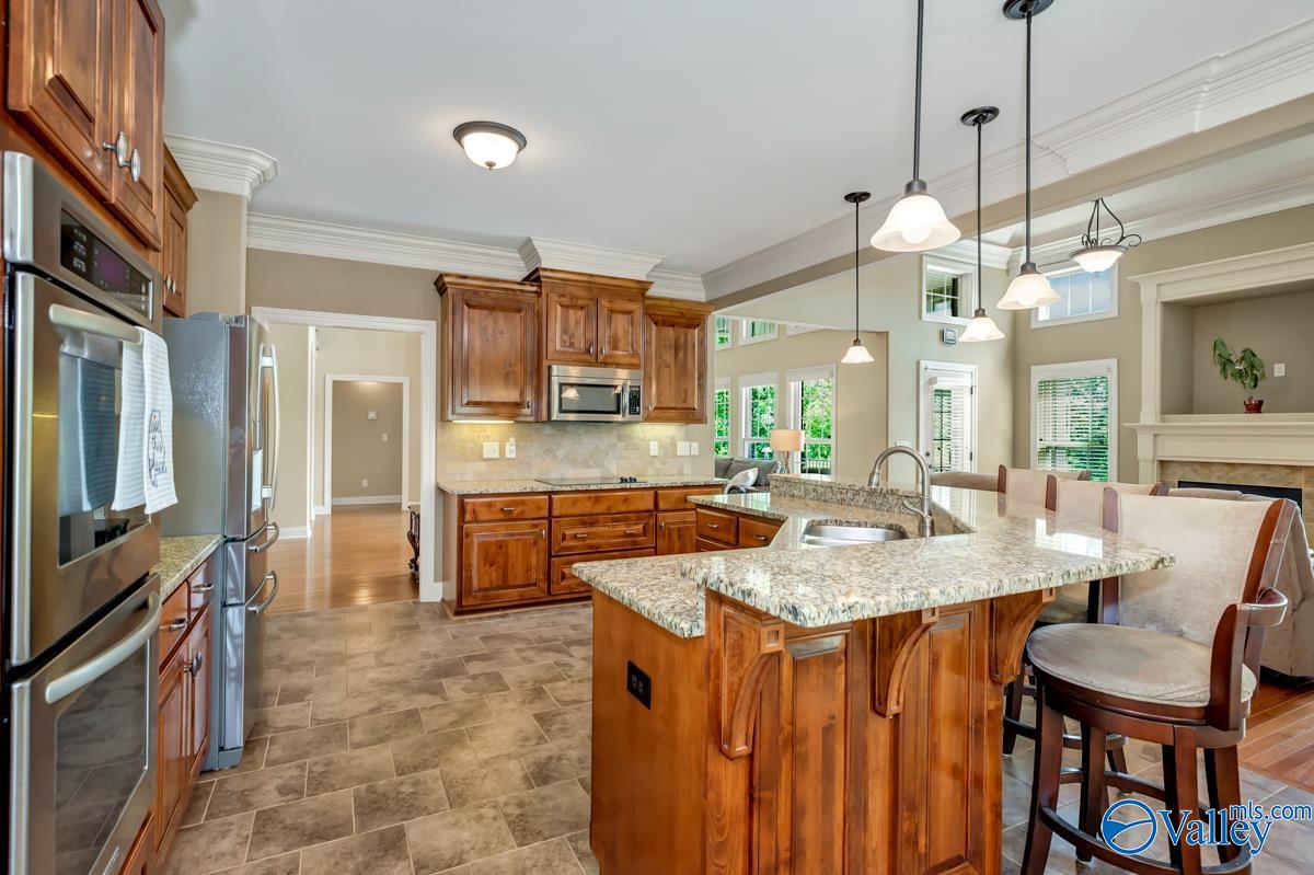 30 Elm Ridge Boulevard SW