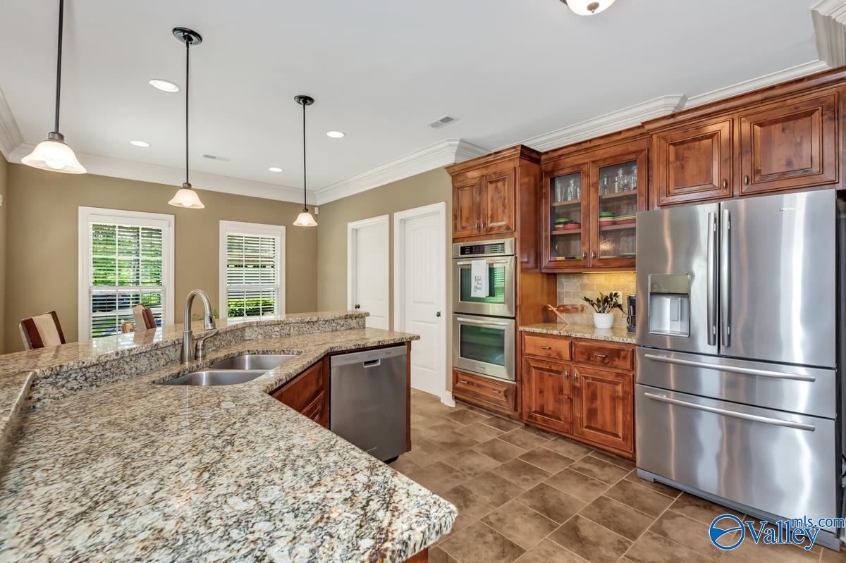 30 Elm Ridge Boulevard SW