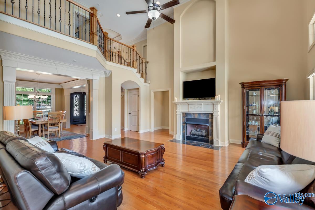 30 Elm Ridge Boulevard SW