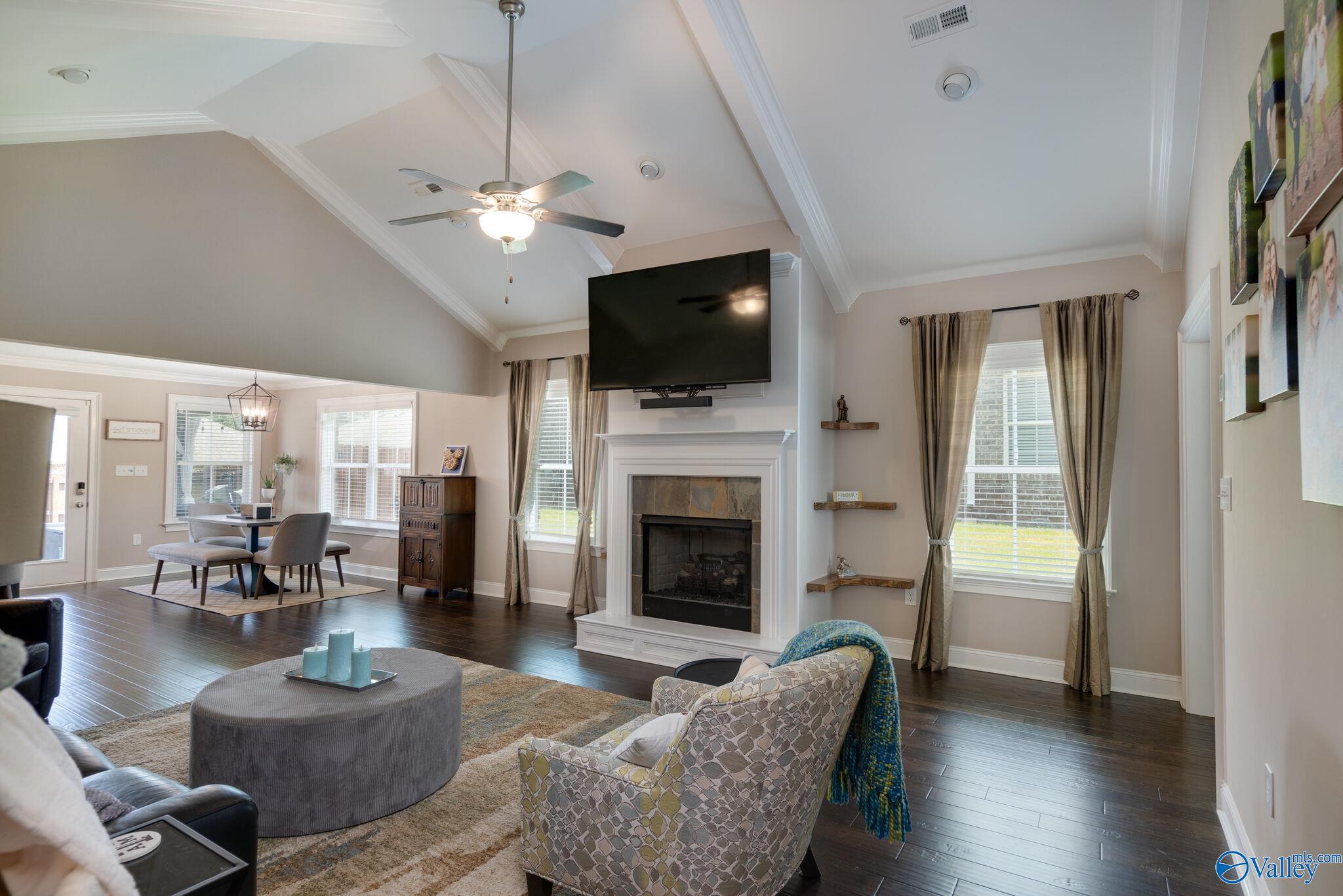 2406 Celia Court SW