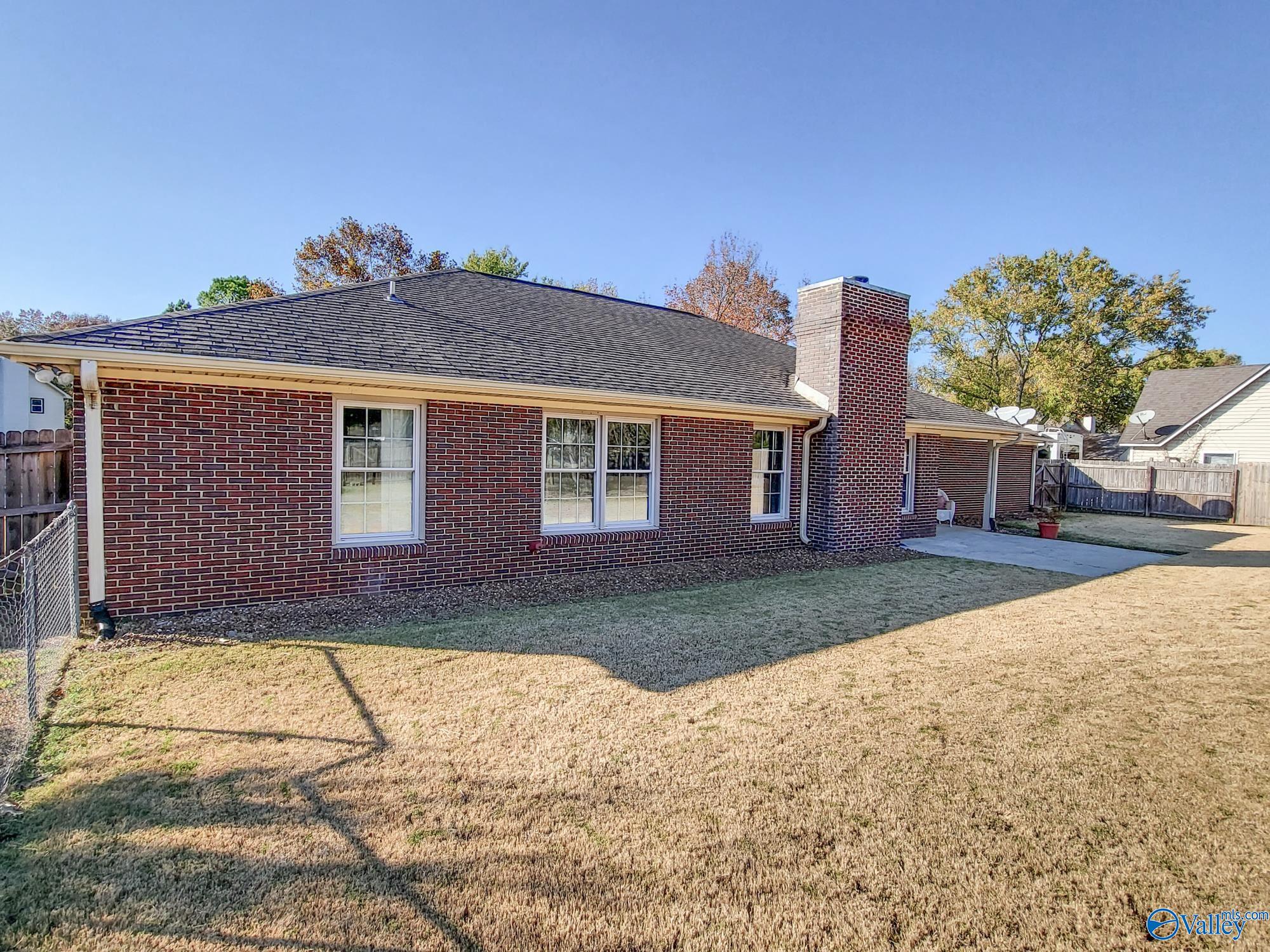 14927 Clovercrest Drive