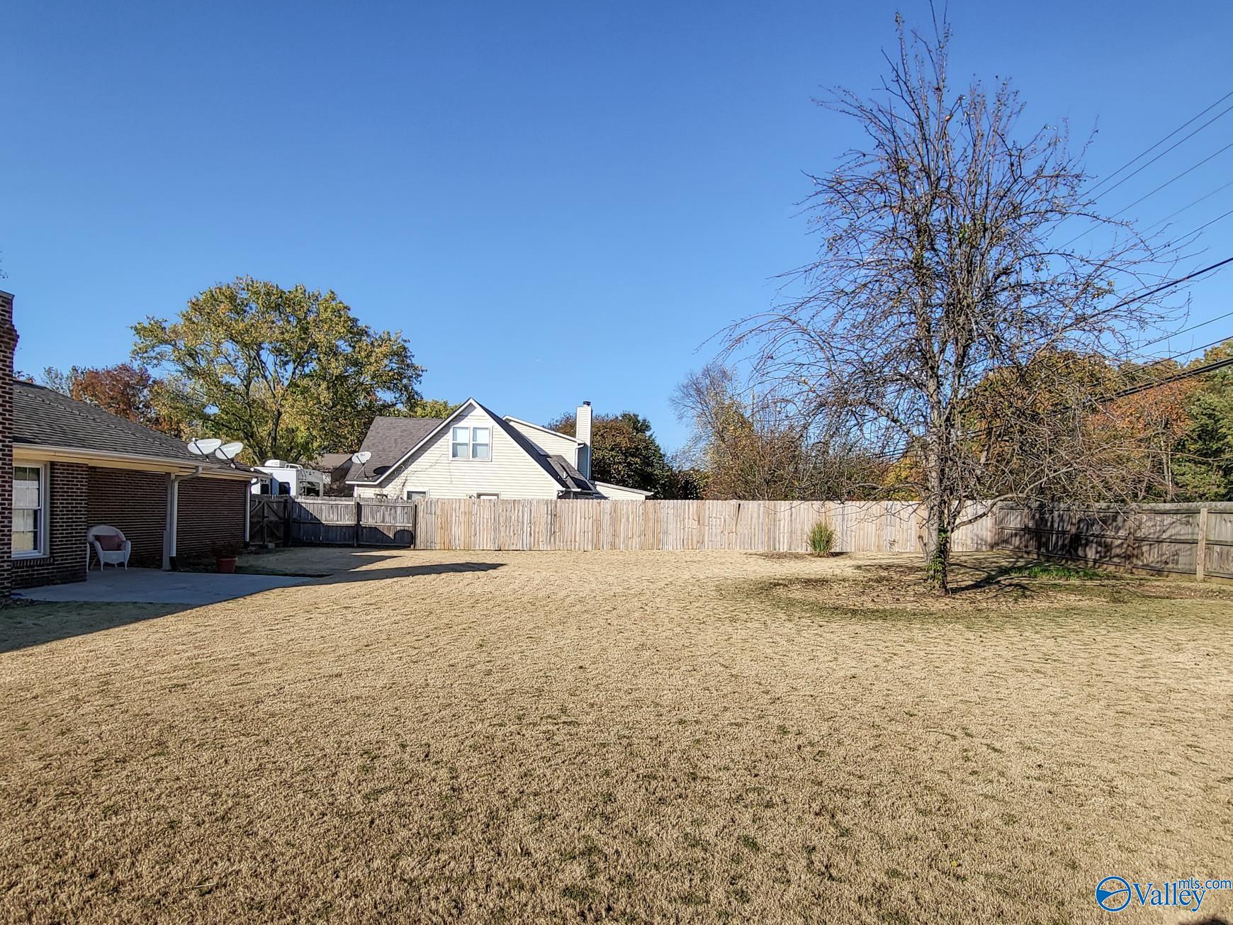 14927 Clovercrest Drive