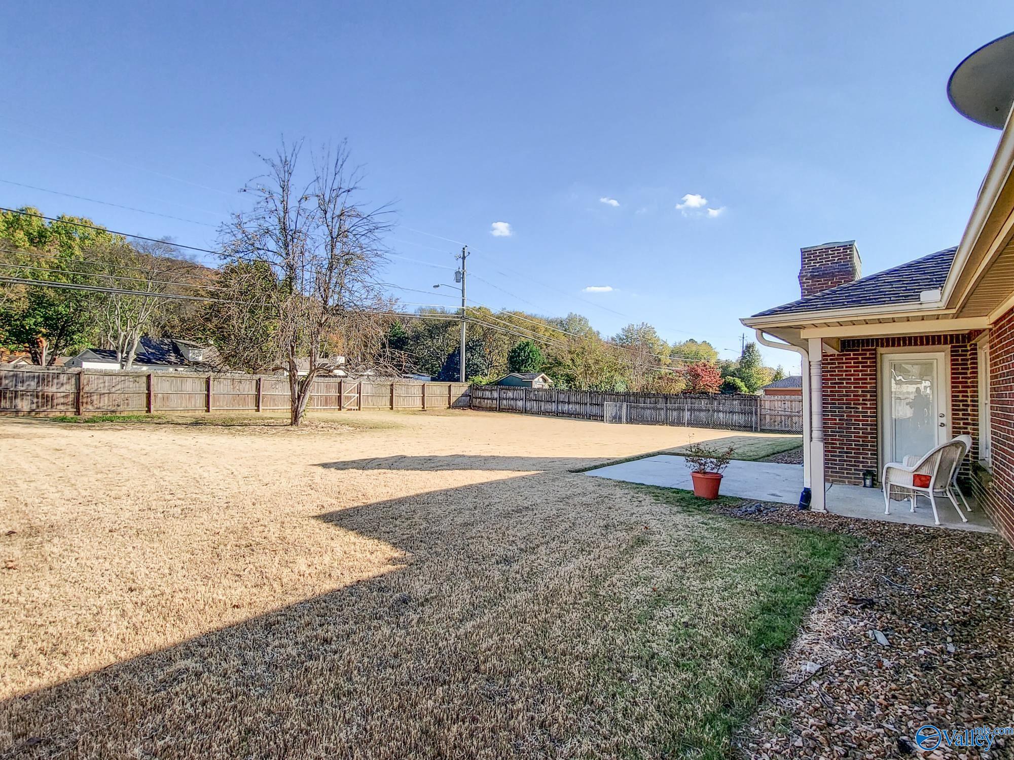 14927 Clovercrest Drive