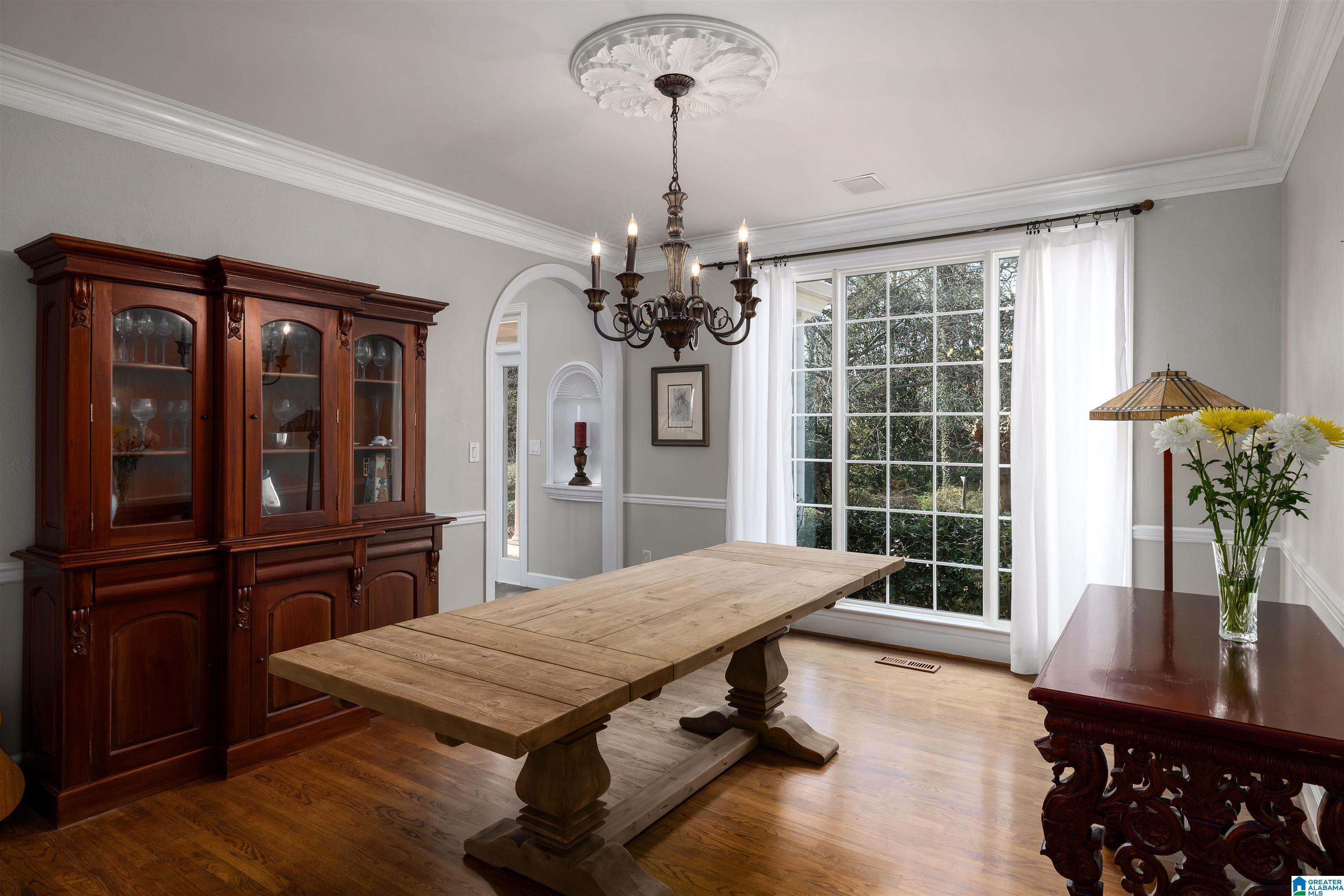 2213 HIDDEN RIDGE CIRCLE