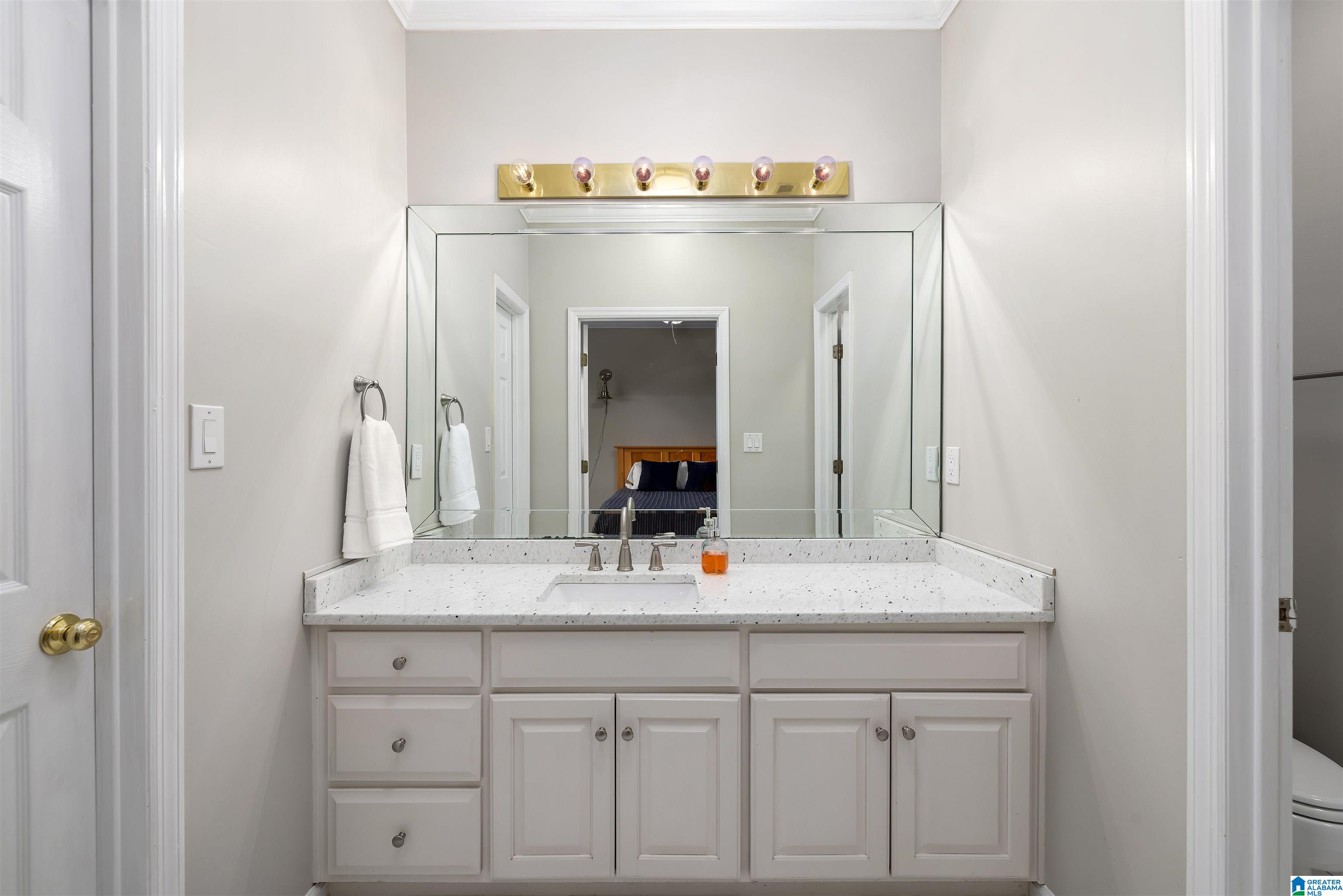 2213 HIDDEN RIDGE CIRCLE