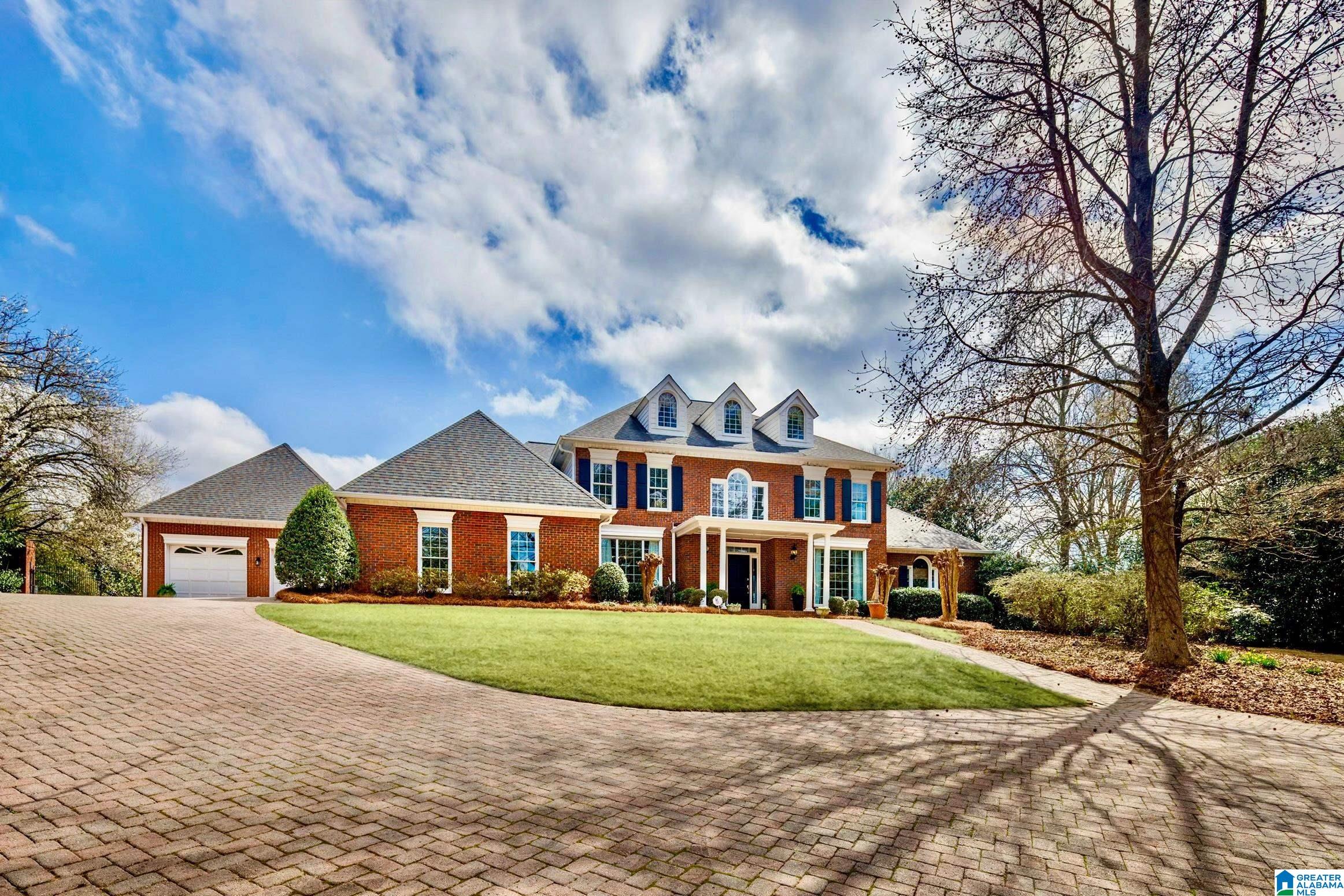2213 HIDDEN RIDGE CIRCLE