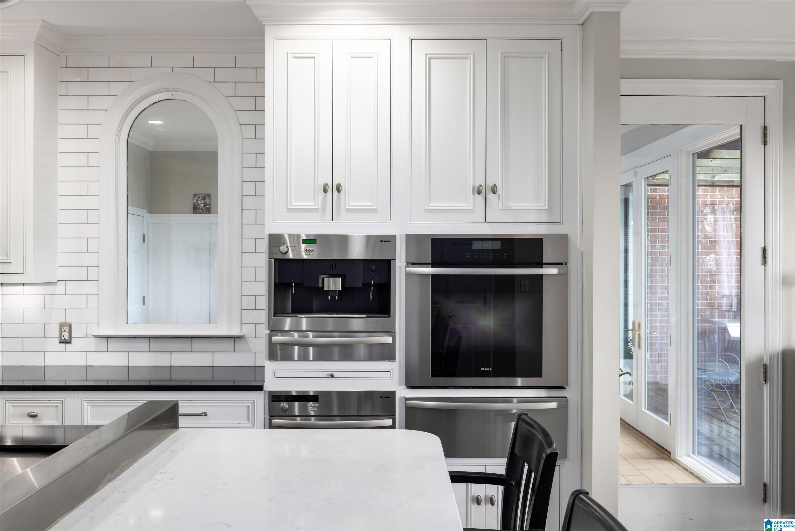 2213 HIDDEN RIDGE CIRCLE