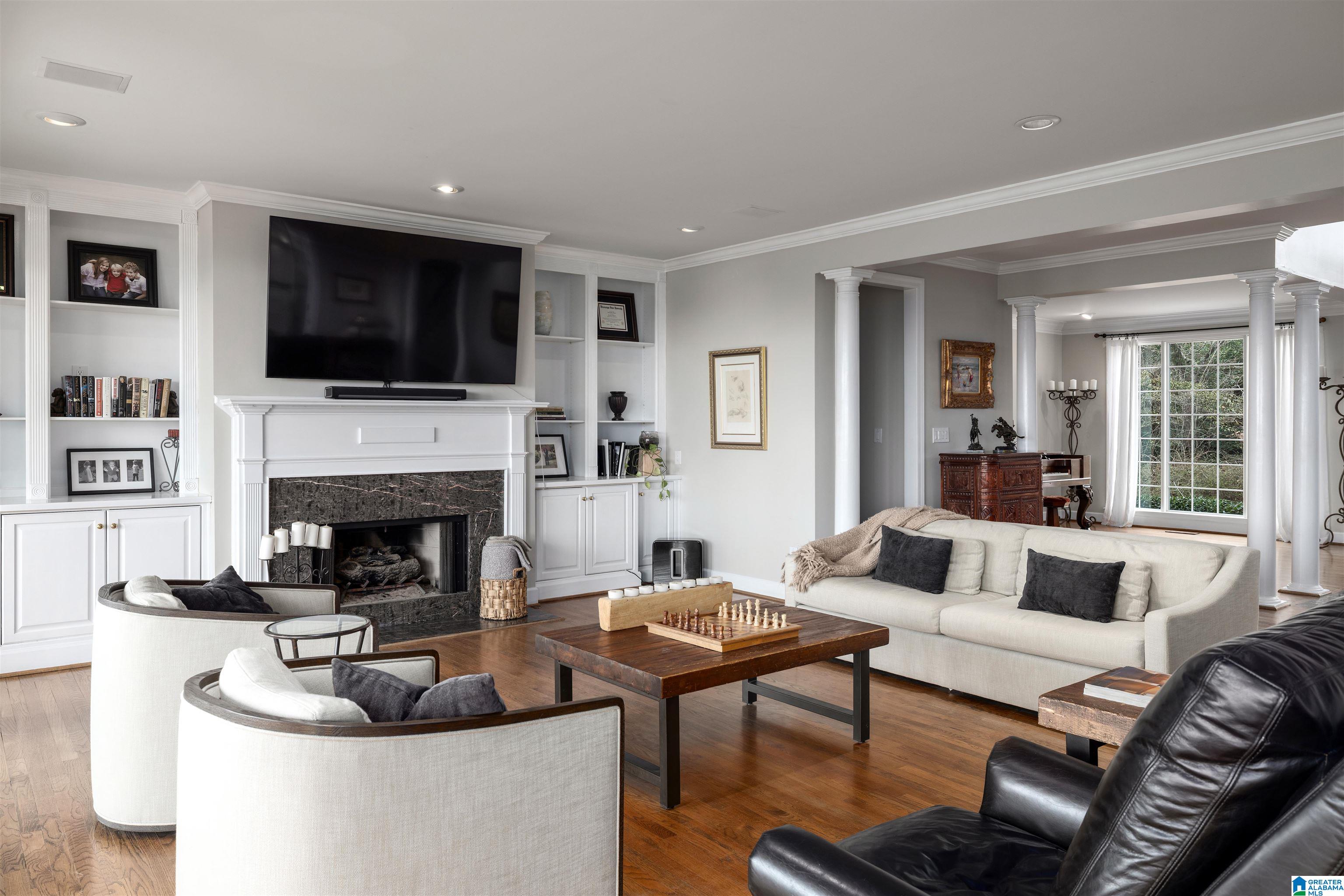 2213 HIDDEN RIDGE CIRCLE