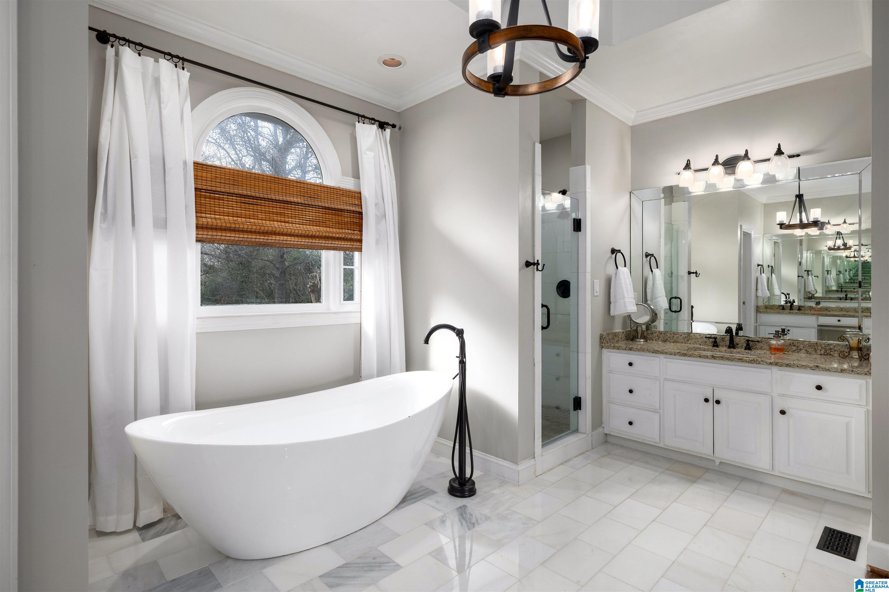 2213 HIDDEN RIDGE CIRCLE