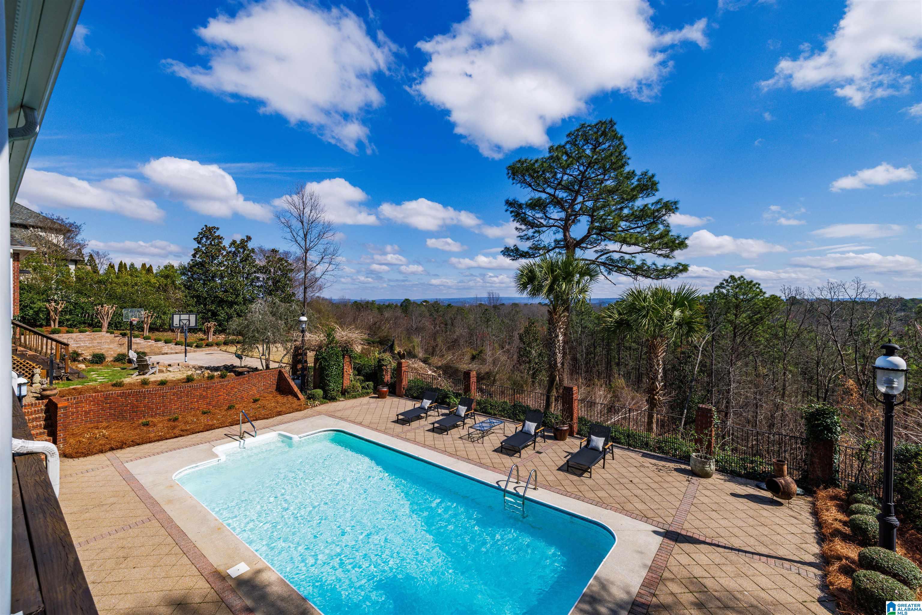 2213 HIDDEN RIDGE CIRCLE