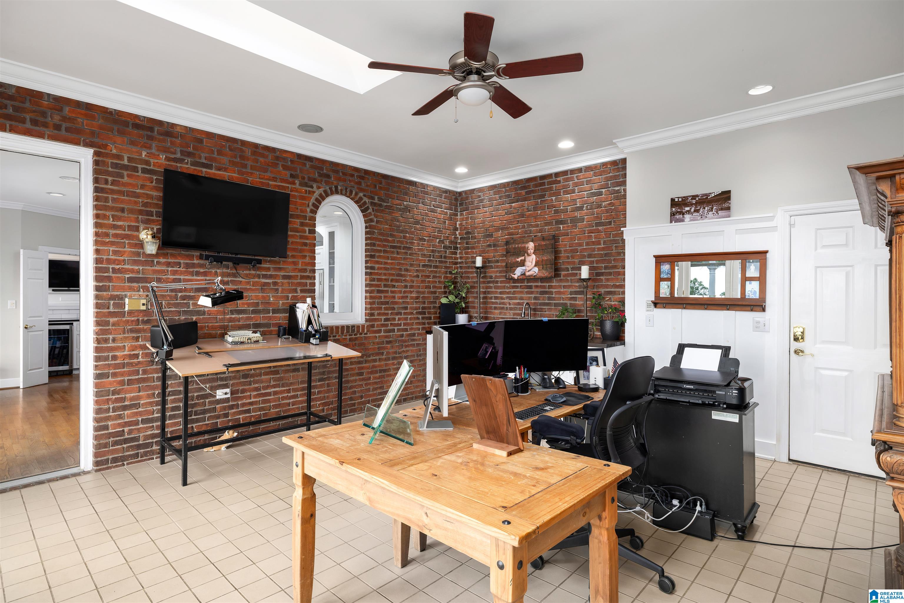 2213 HIDDEN RIDGE CIRCLE