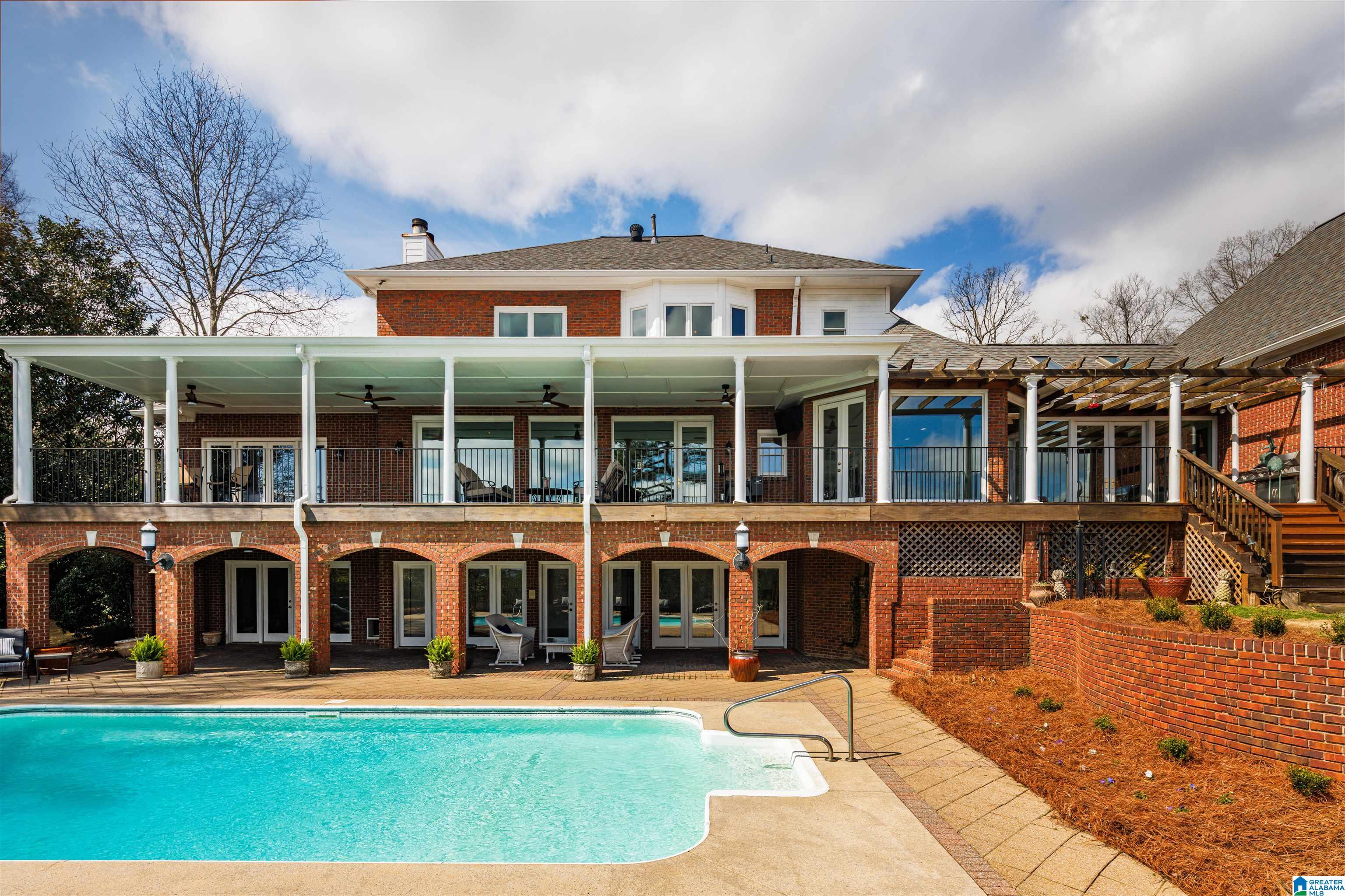 2213 HIDDEN RIDGE CIRCLE