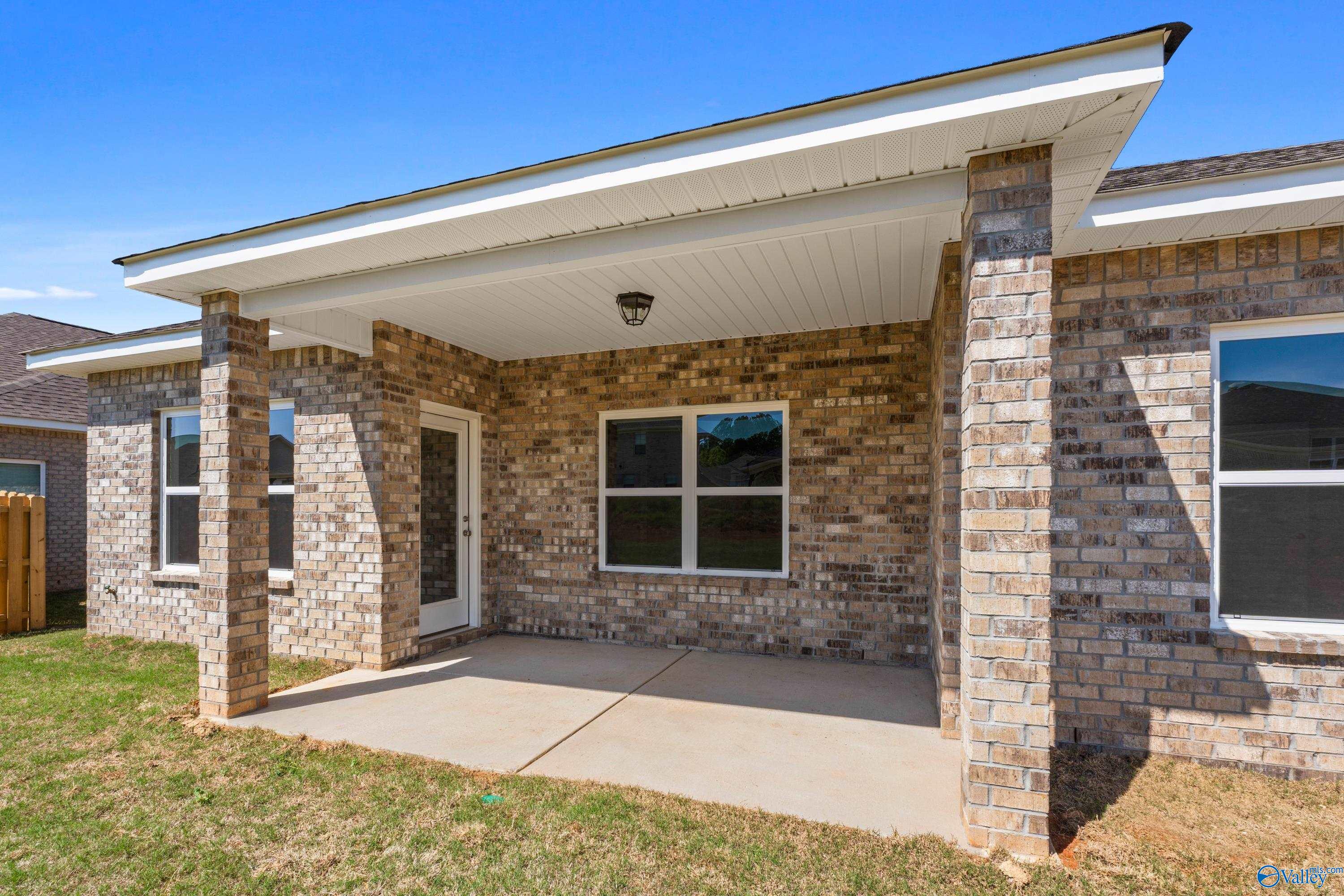 215 Pine Island