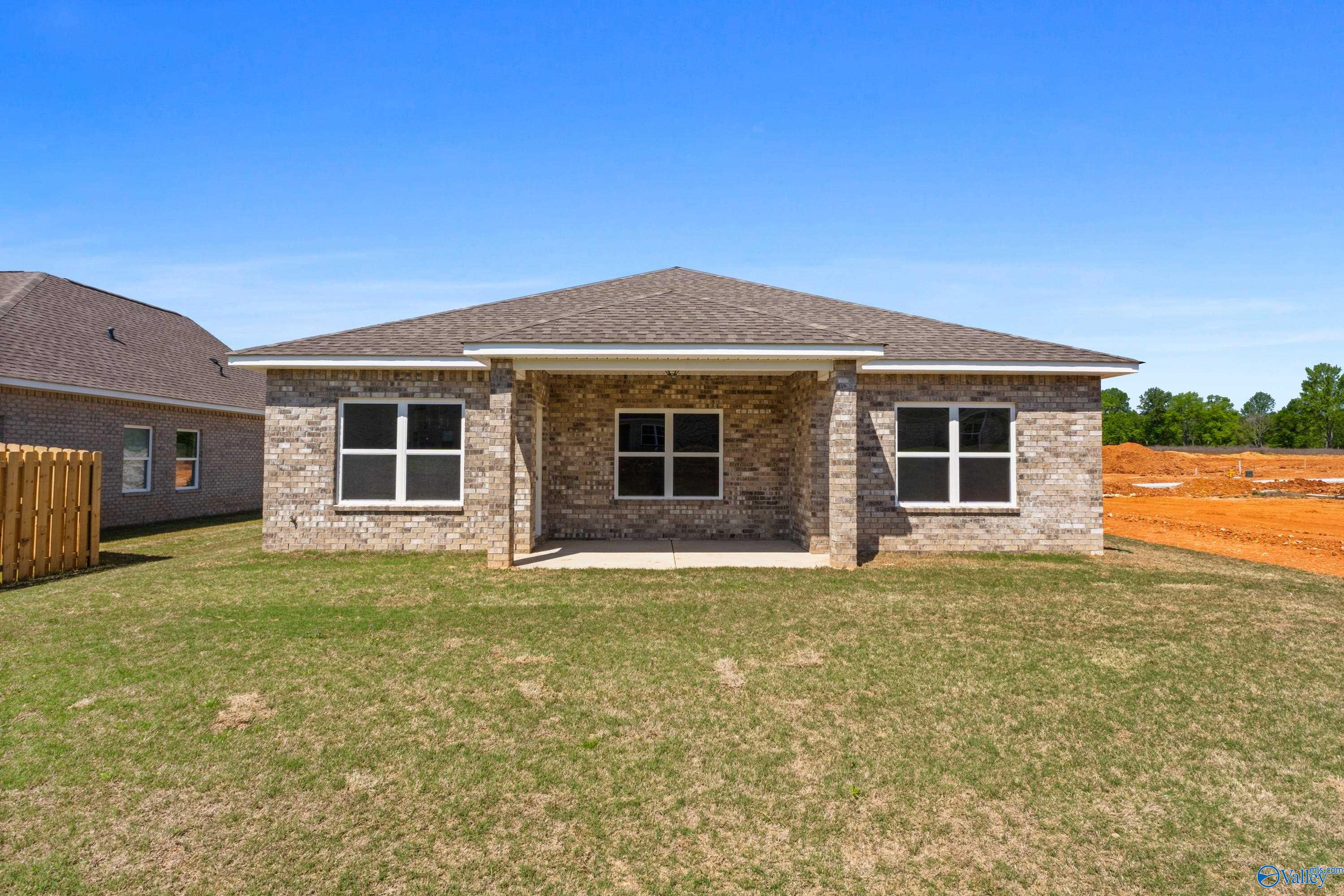215 Pine Island