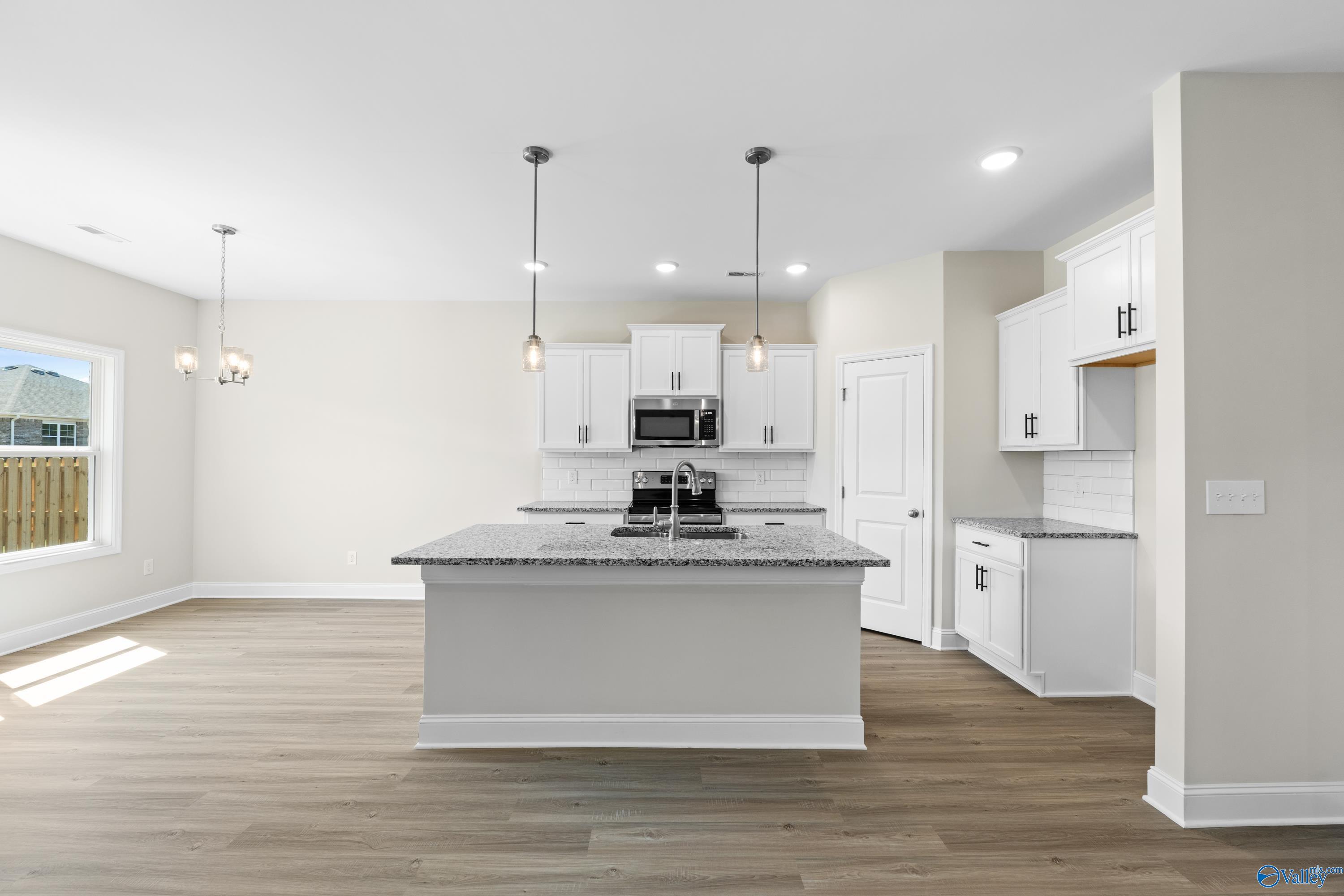 215 Pine Island