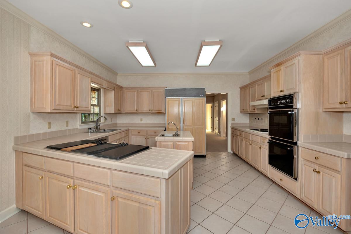 121 Matt Phillips Road NW