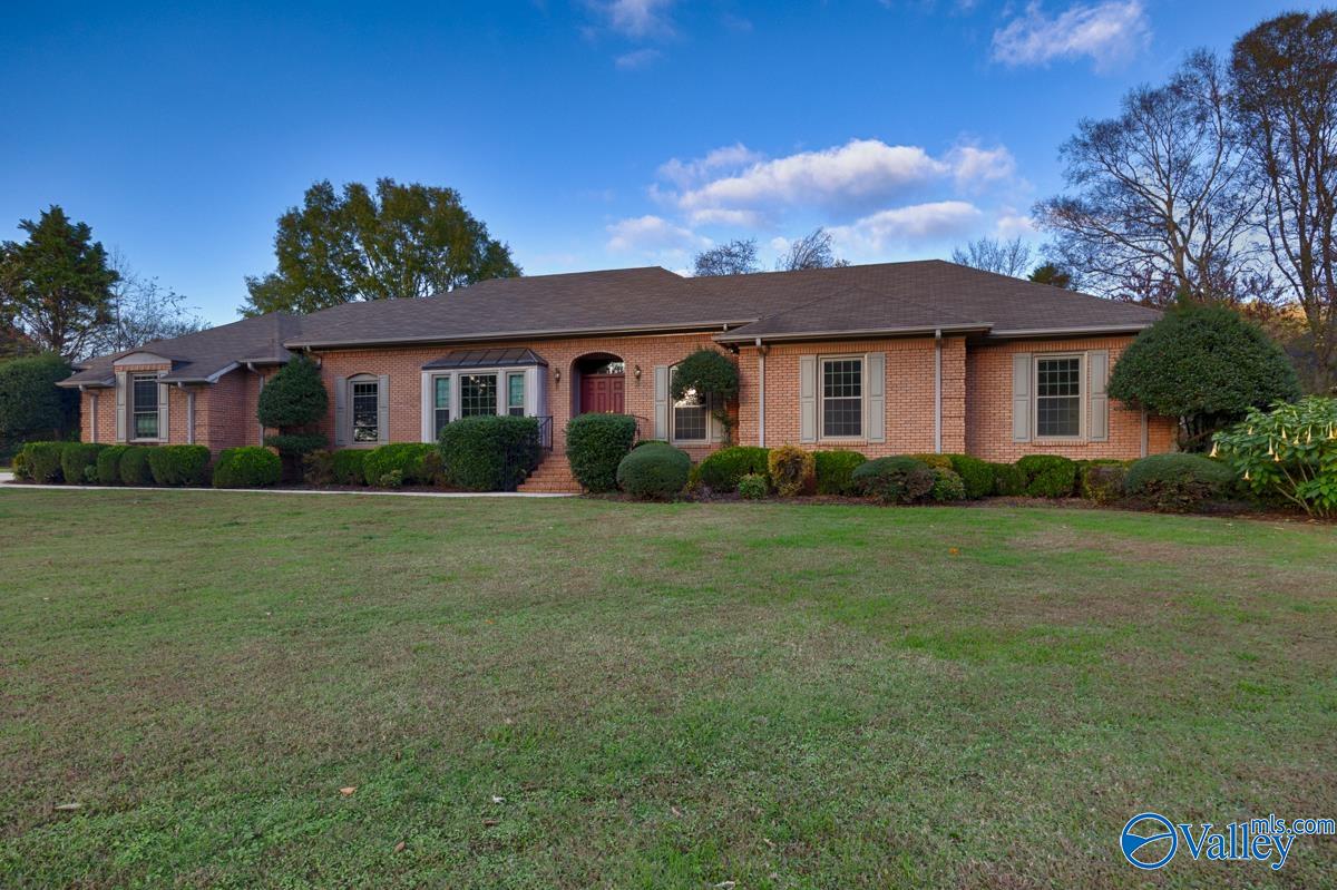 121 Matt Phillips Road NW