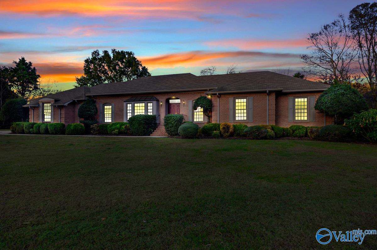 121 Matt Phillips Road NW