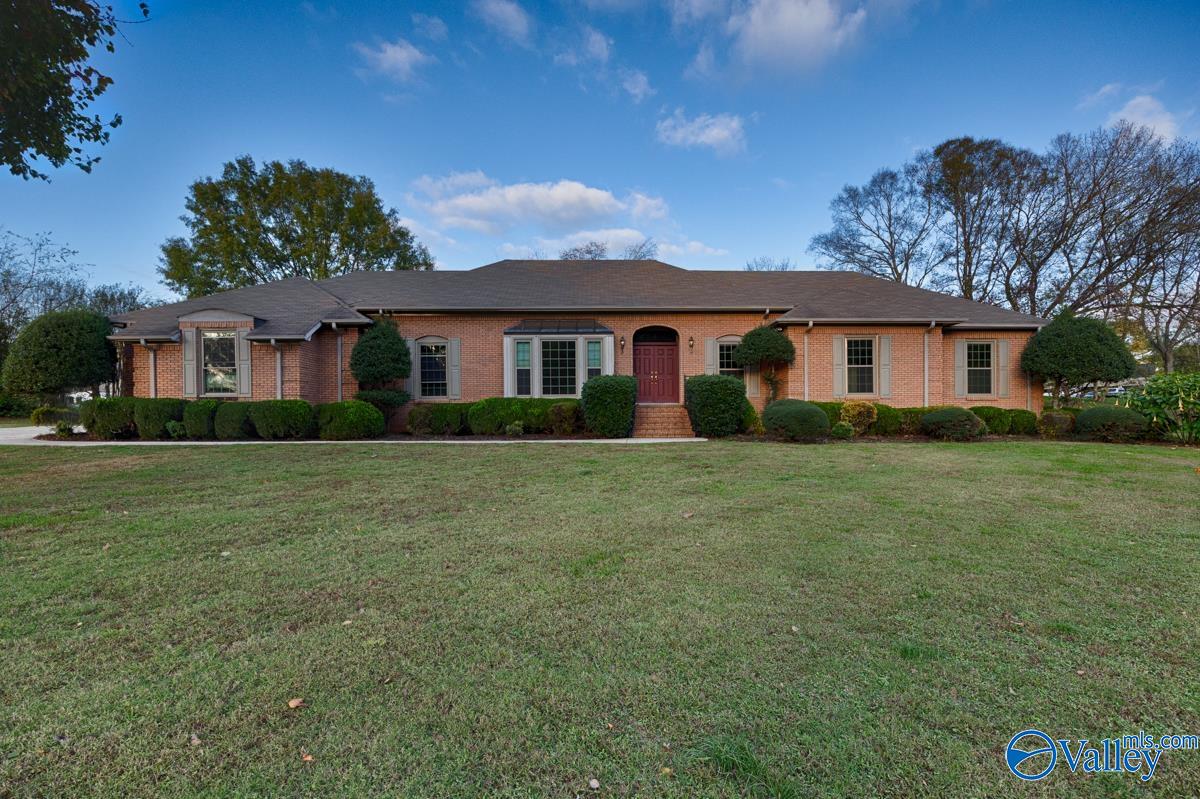 121 Matt Phillips Road NW
