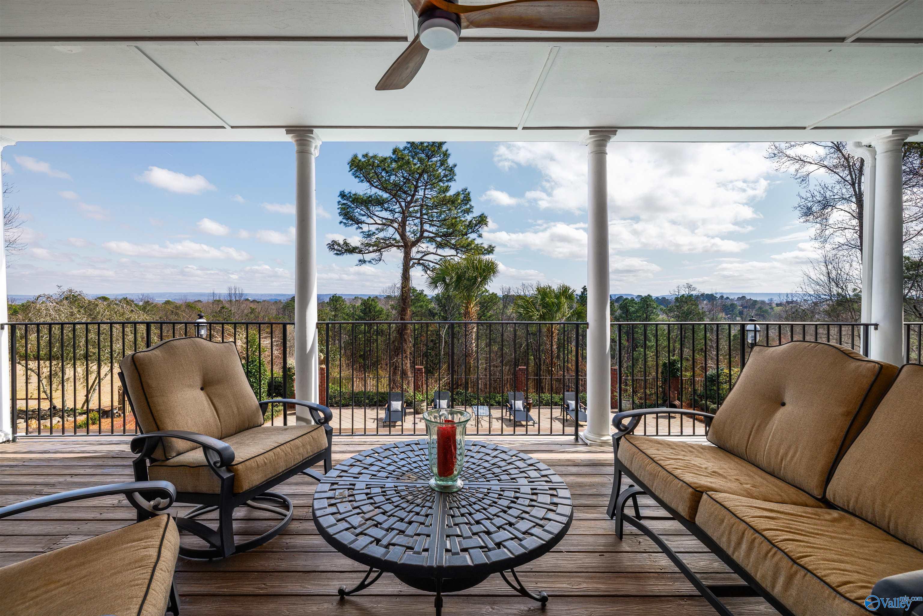 2213 Hidden Ridge Circle