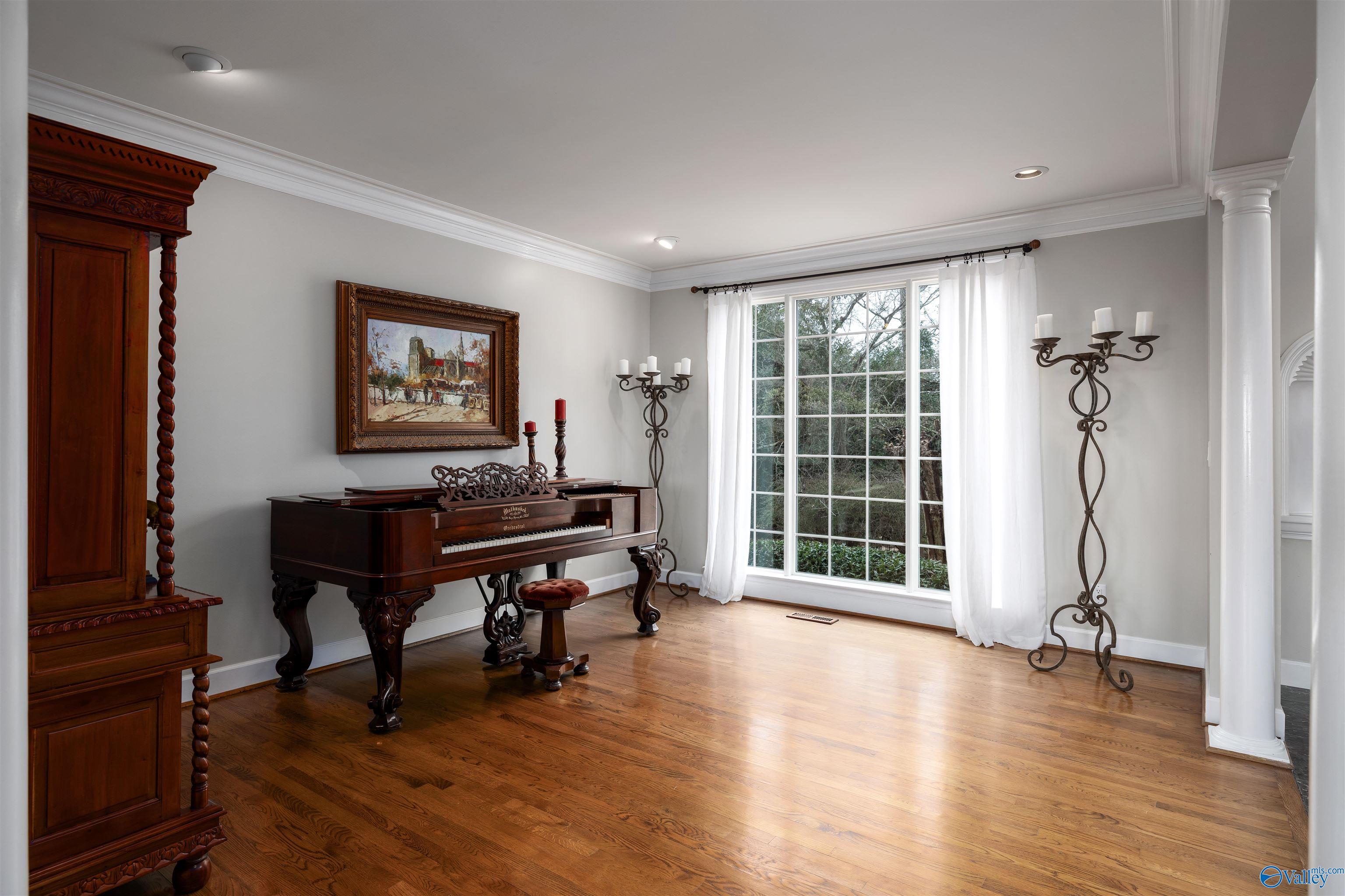 2213 Hidden Ridge Circle