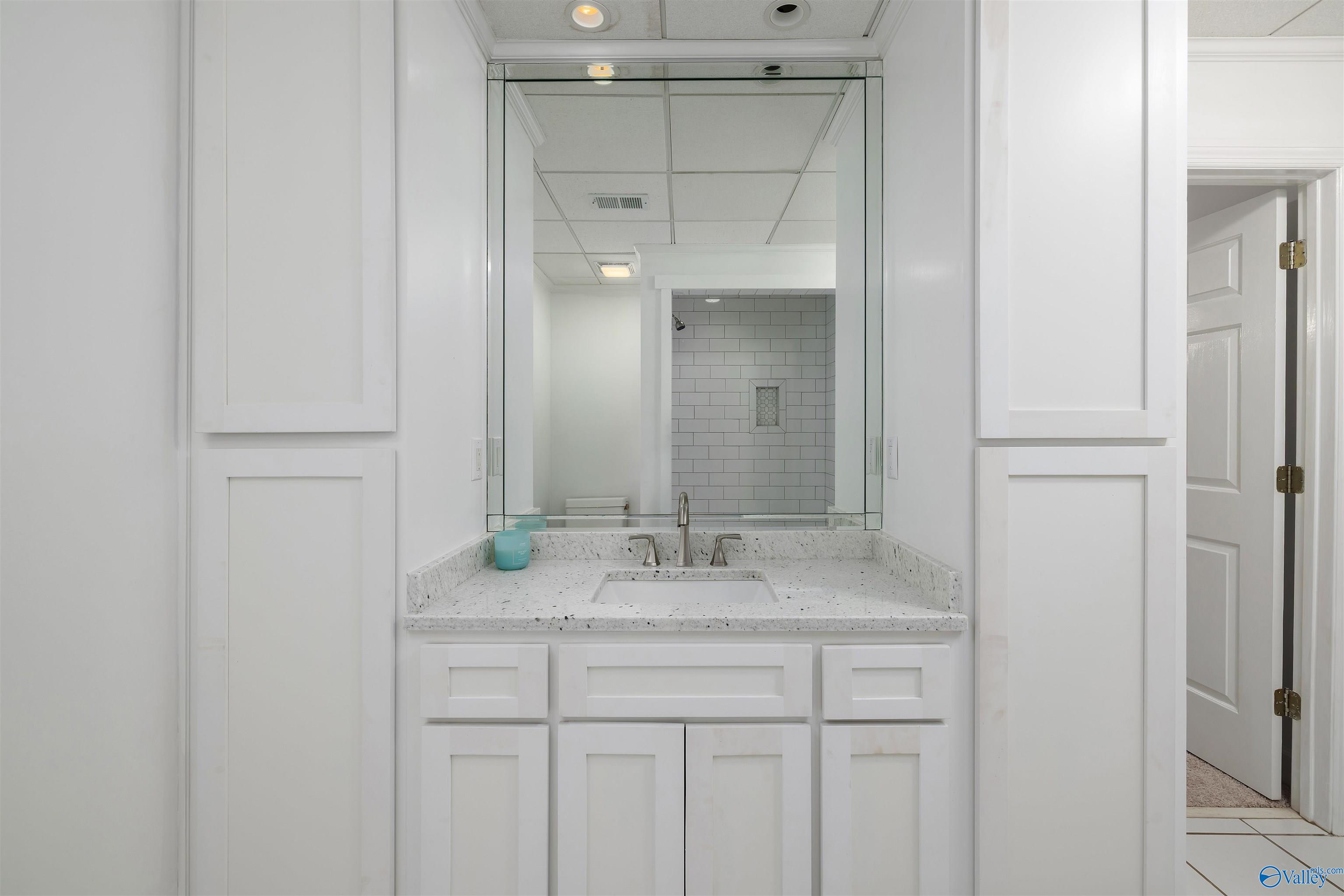 2213 Hidden Ridge Circle