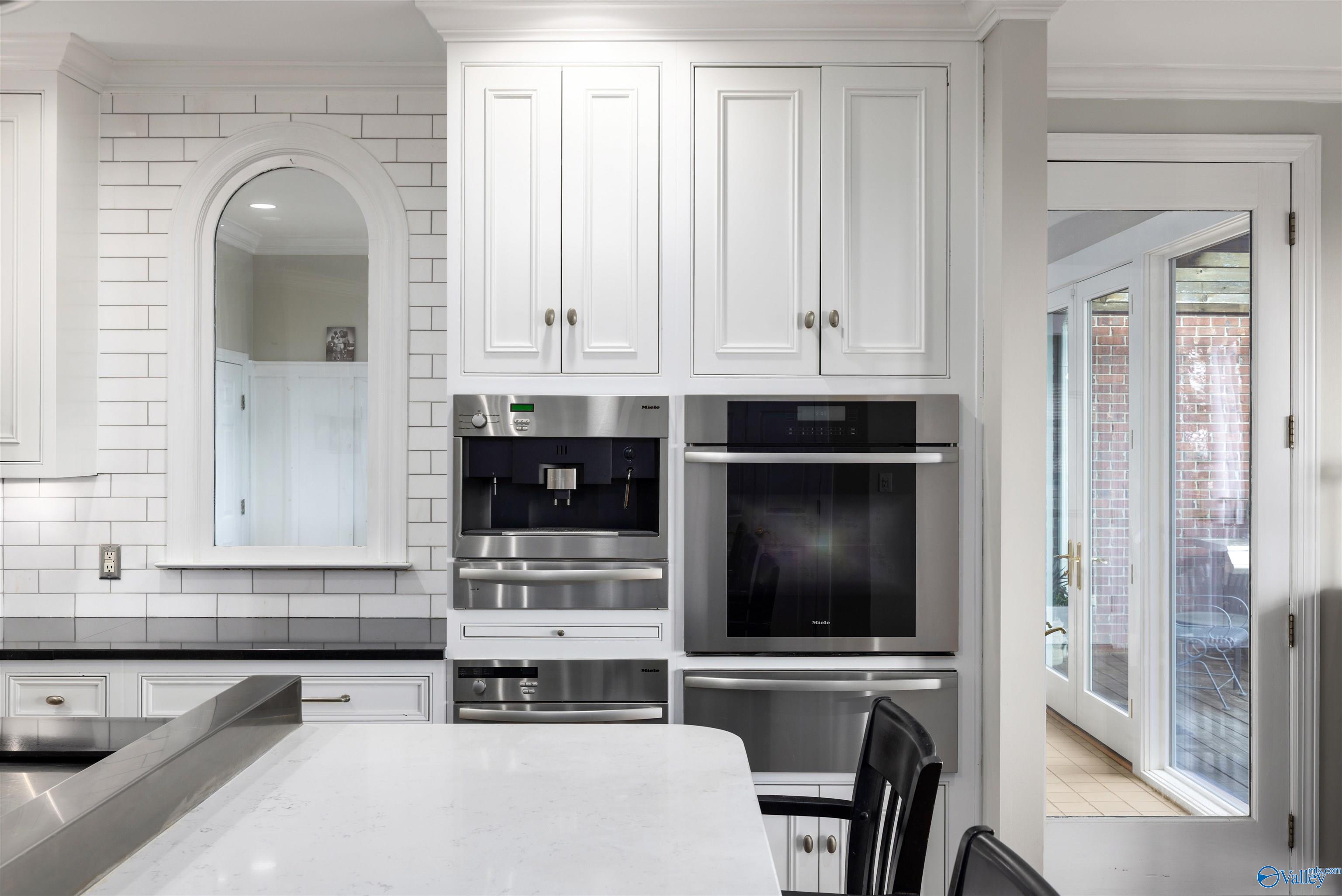 2213 Hidden Ridge Circle