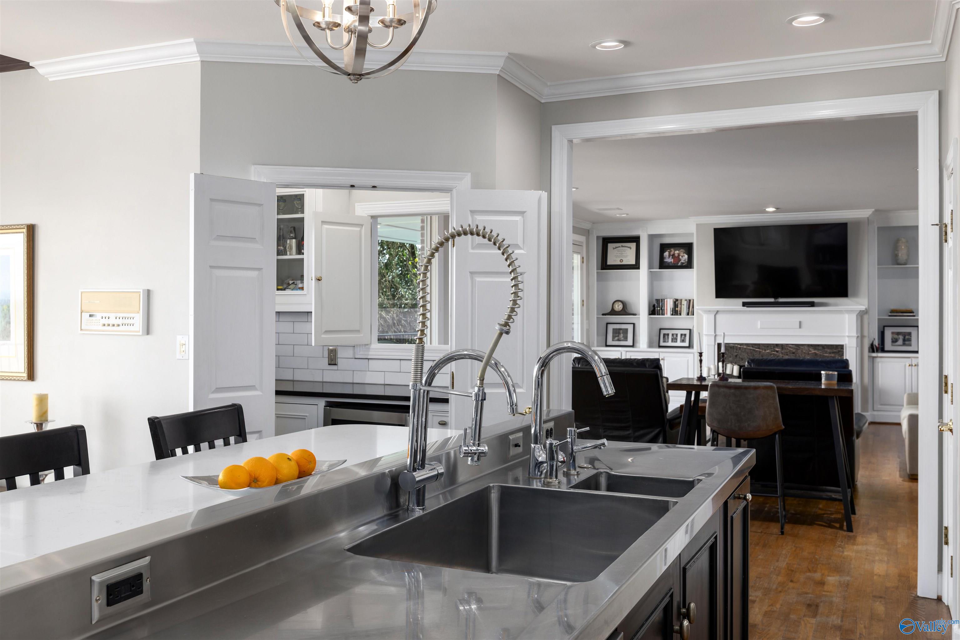 2213 Hidden Ridge Circle