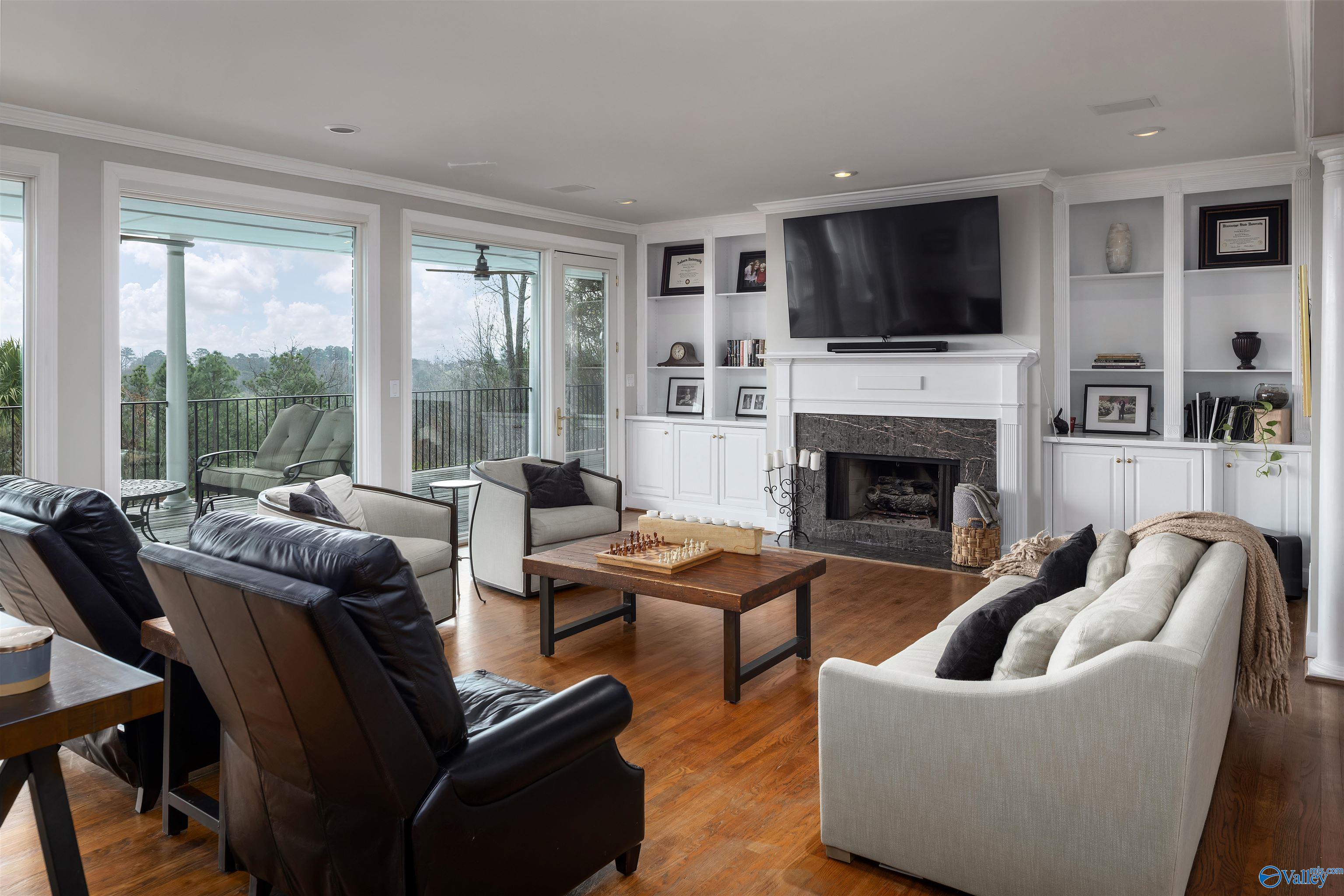 2213 Hidden Ridge Circle