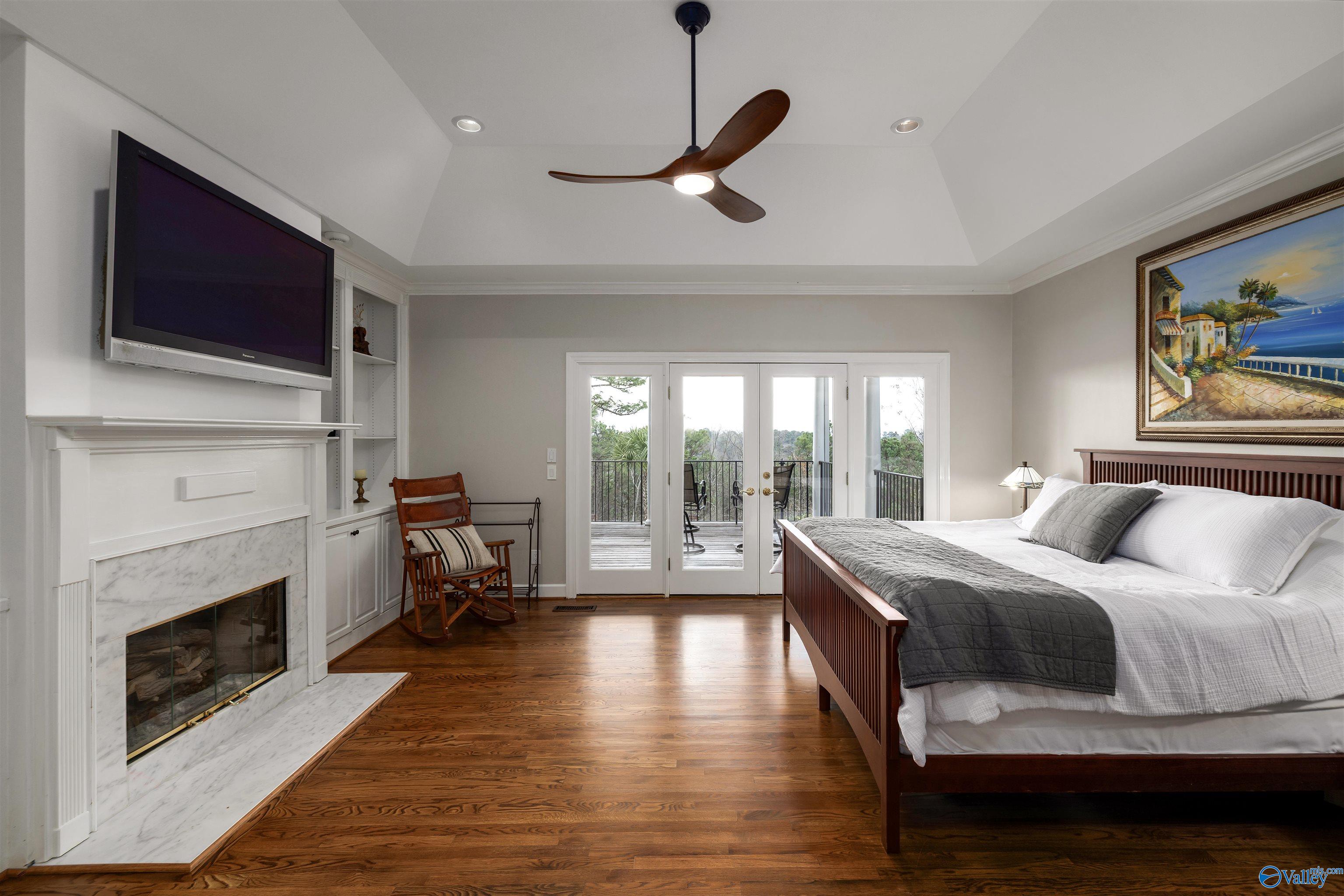 2213 Hidden Ridge Circle