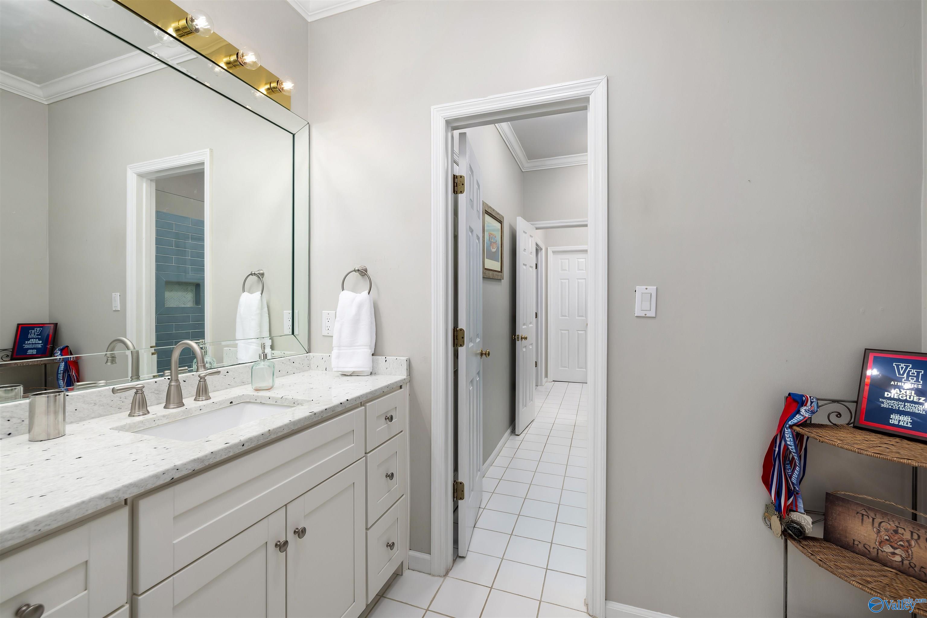 2213 Hidden Ridge Circle