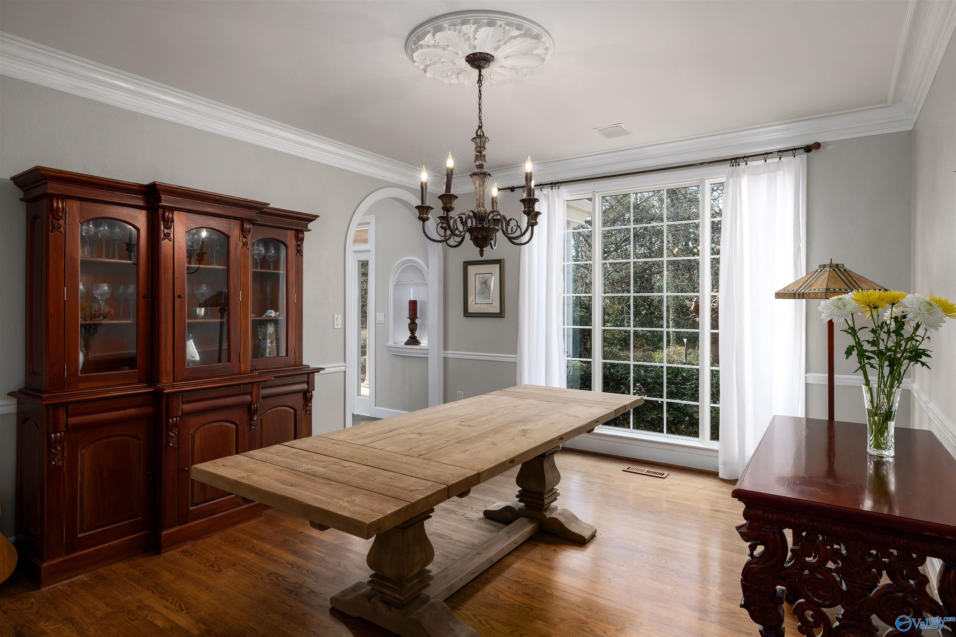 2213 Hidden Ridge Circle