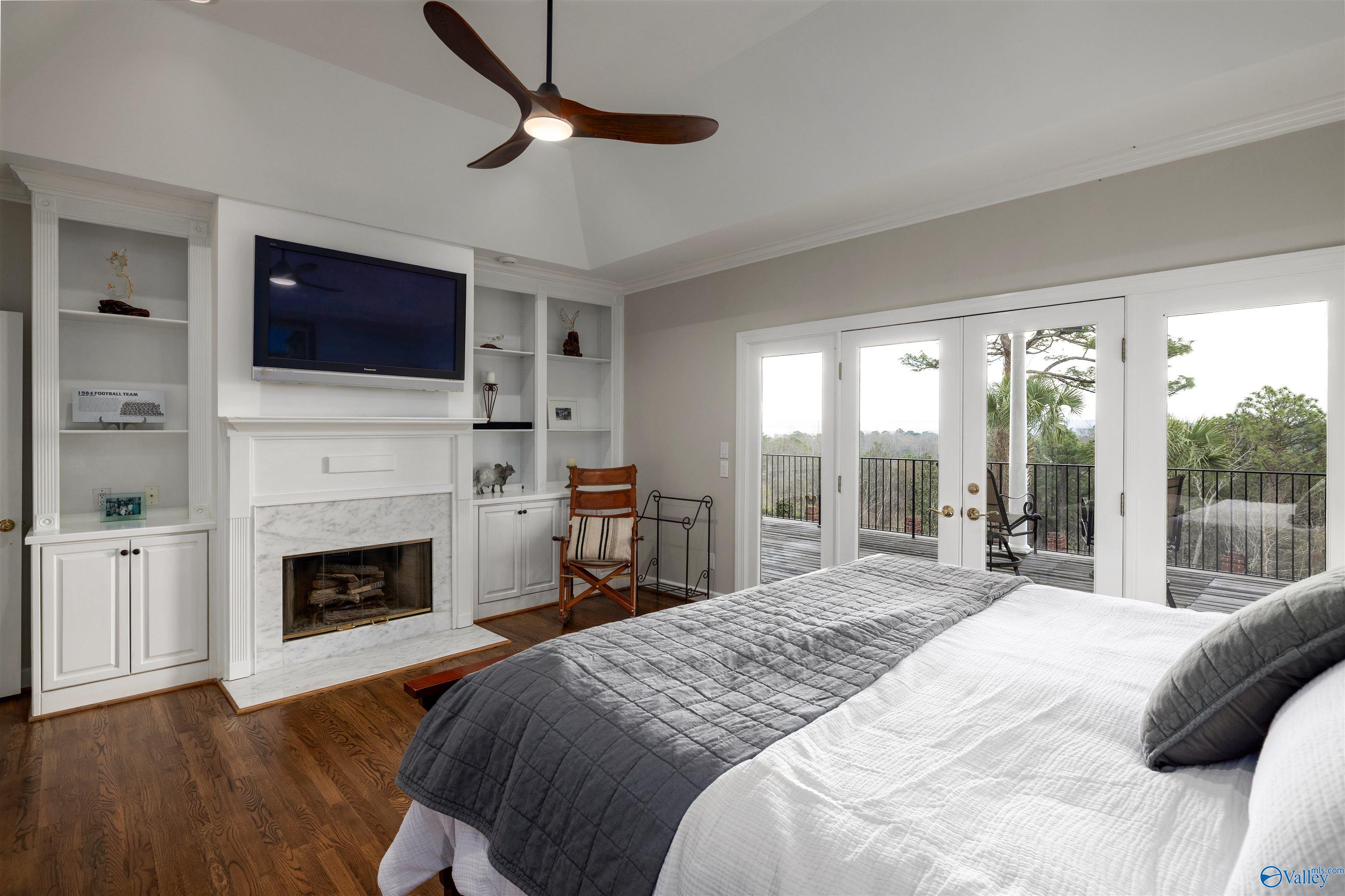 2213 Hidden Ridge Circle