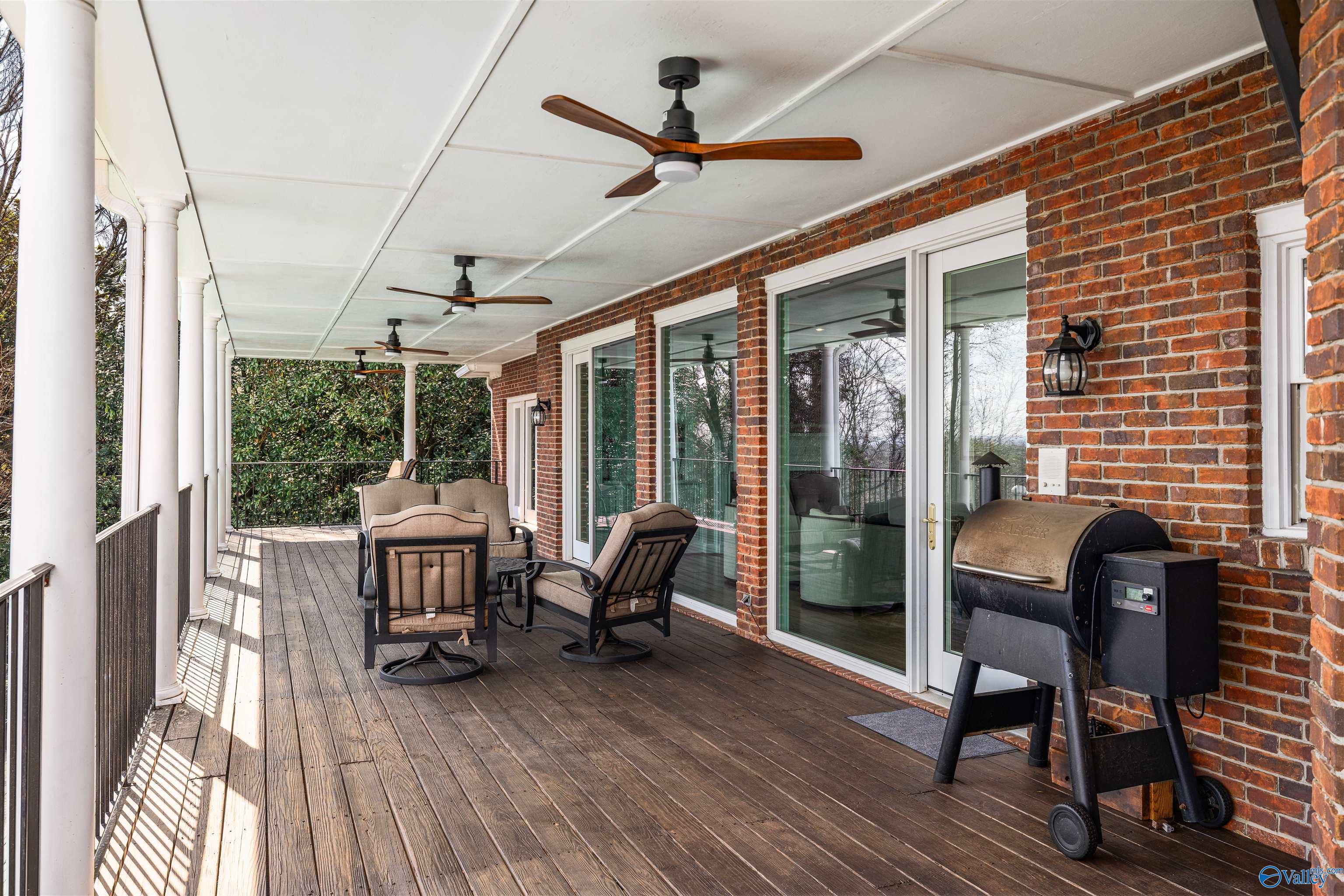 2213 Hidden Ridge Circle