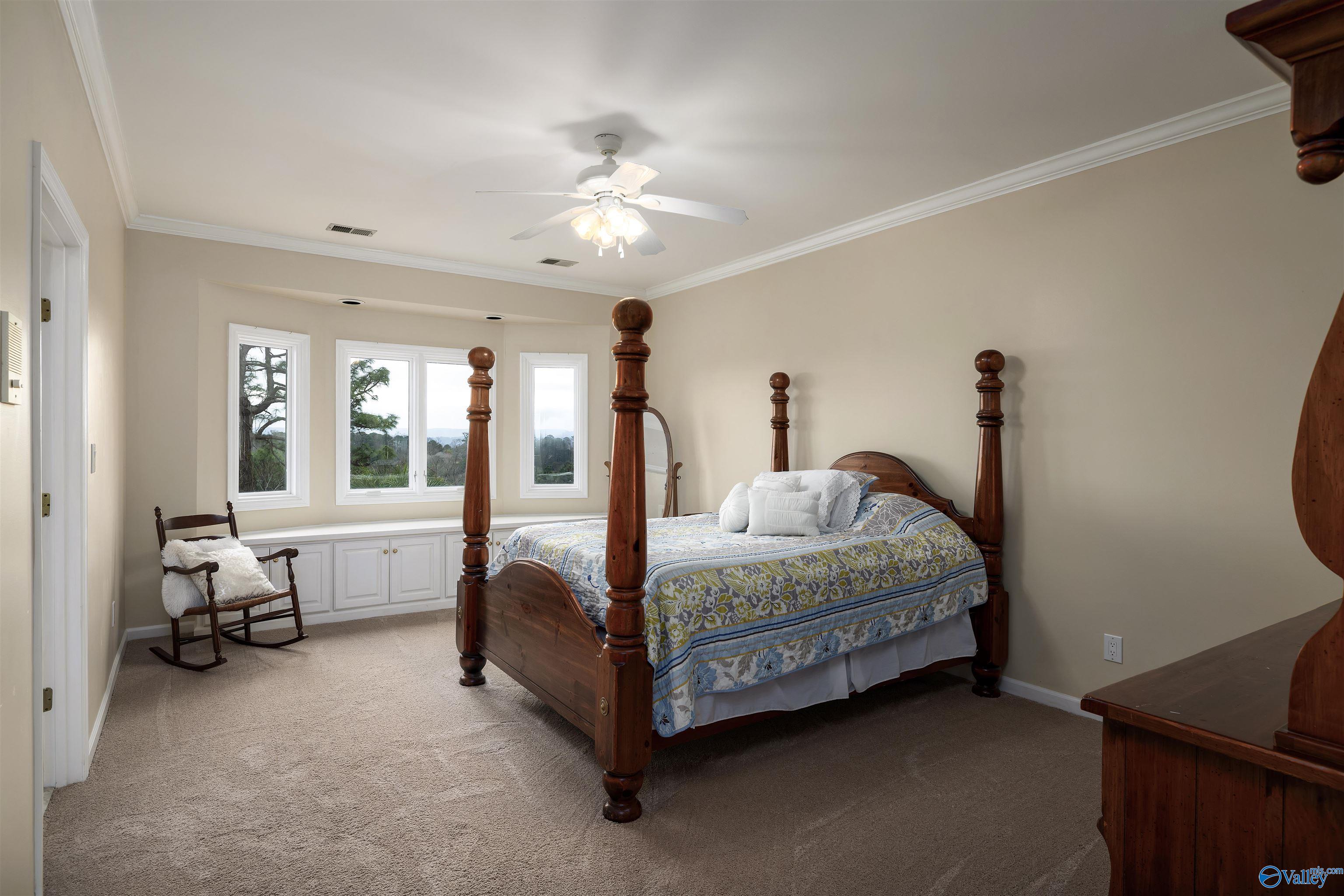 2213 Hidden Ridge Circle