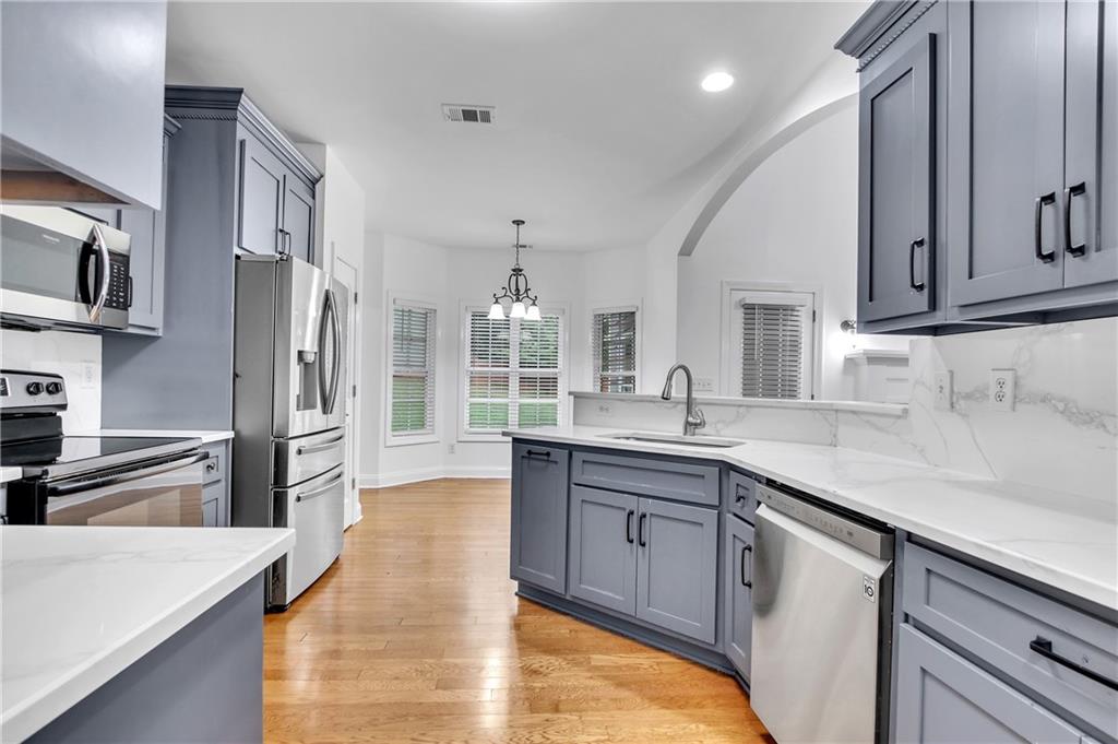 1302 Sleepy Hollow Road