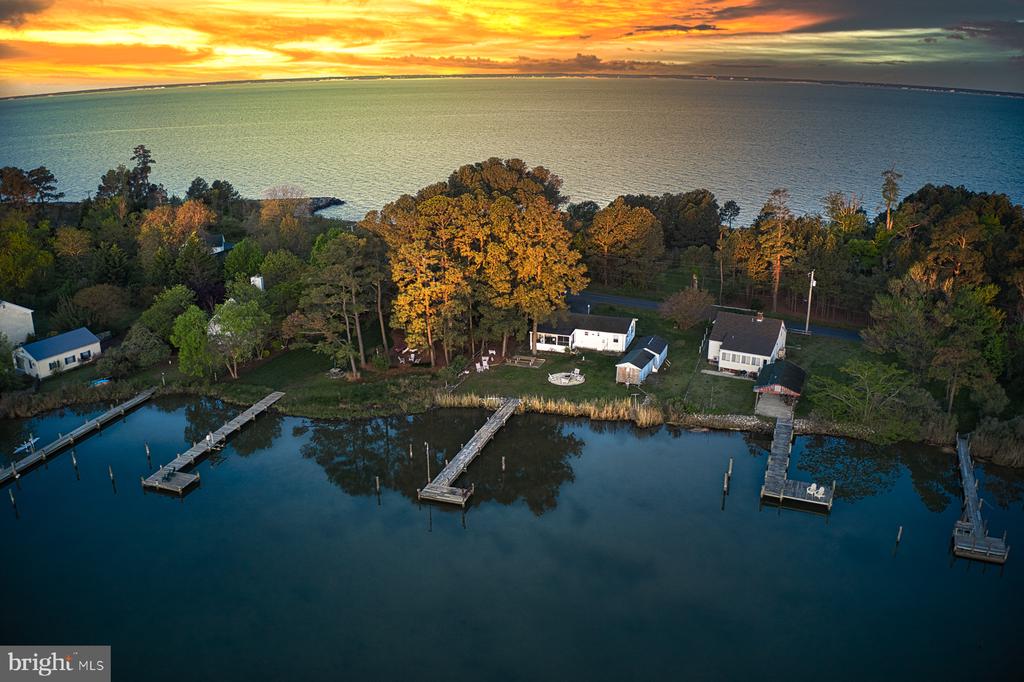 4897 Black Walnut Point Rd