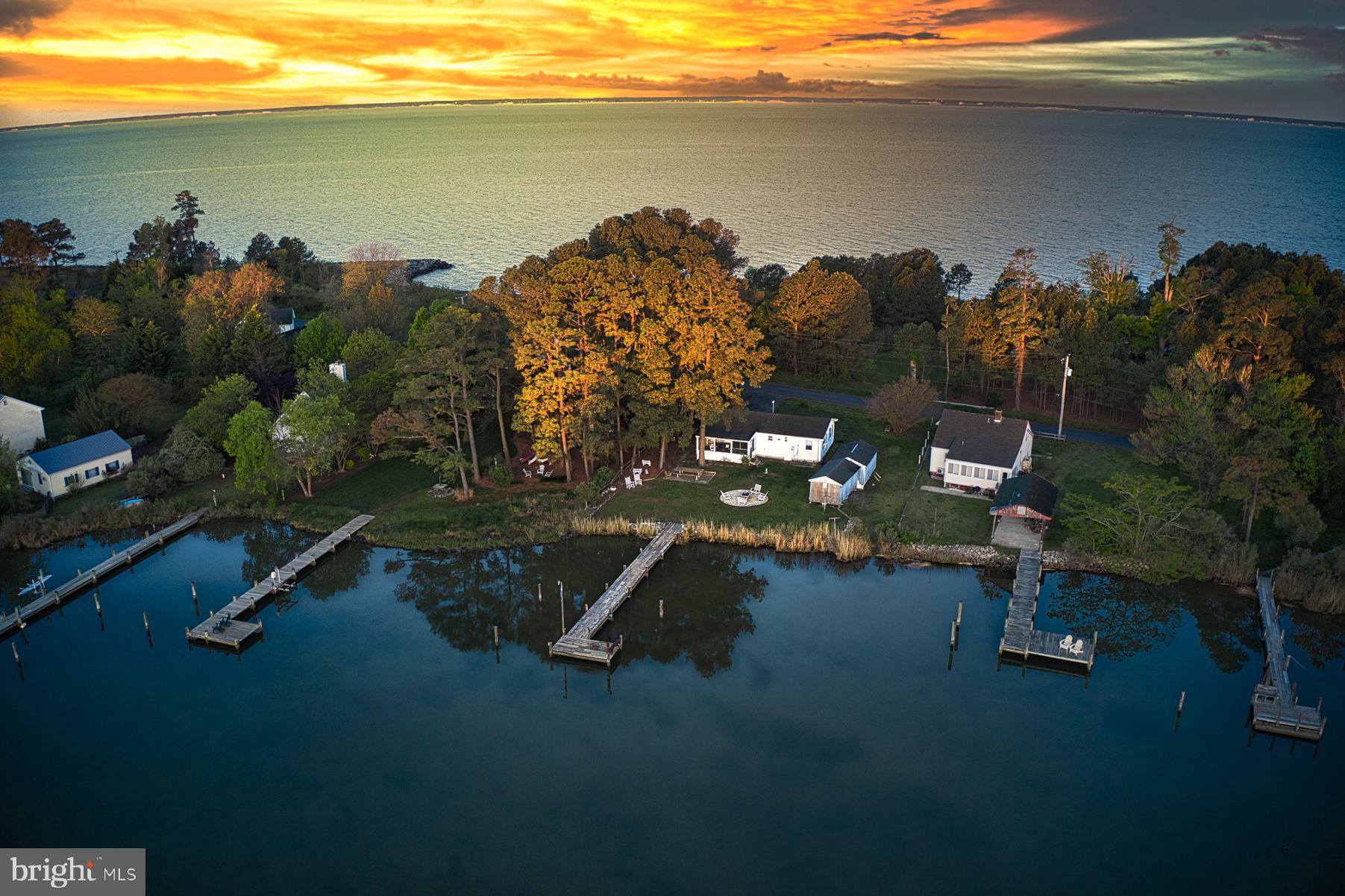 4897 Black Walnut Point Rd