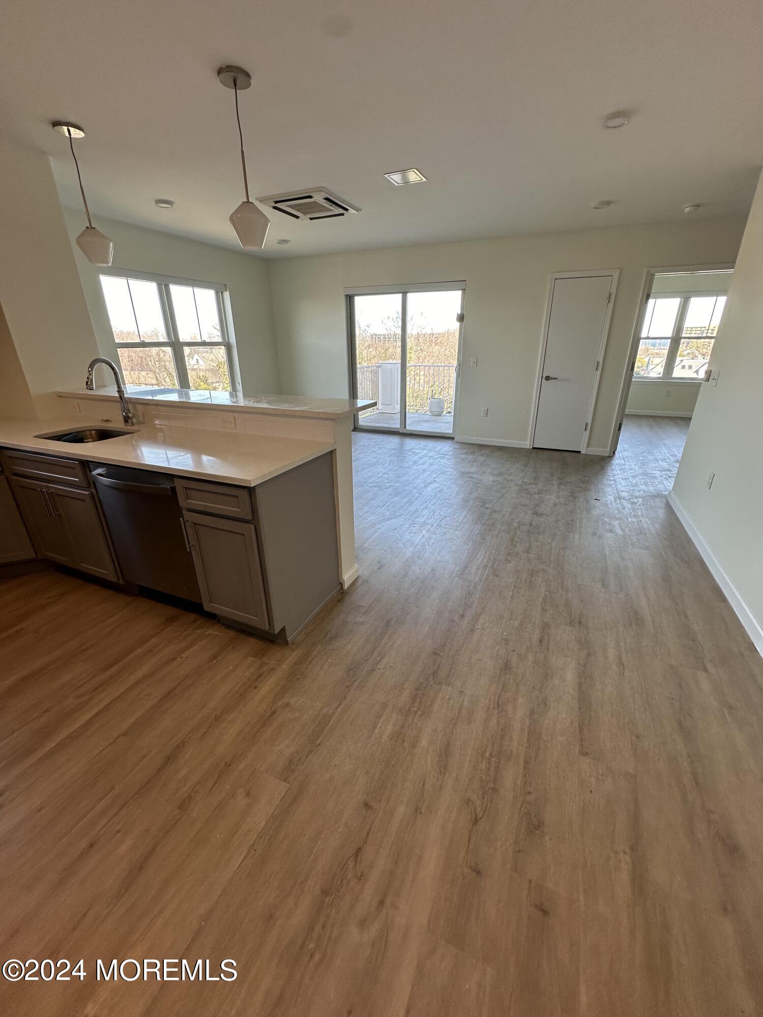 165 Pavilion Avenue, 505