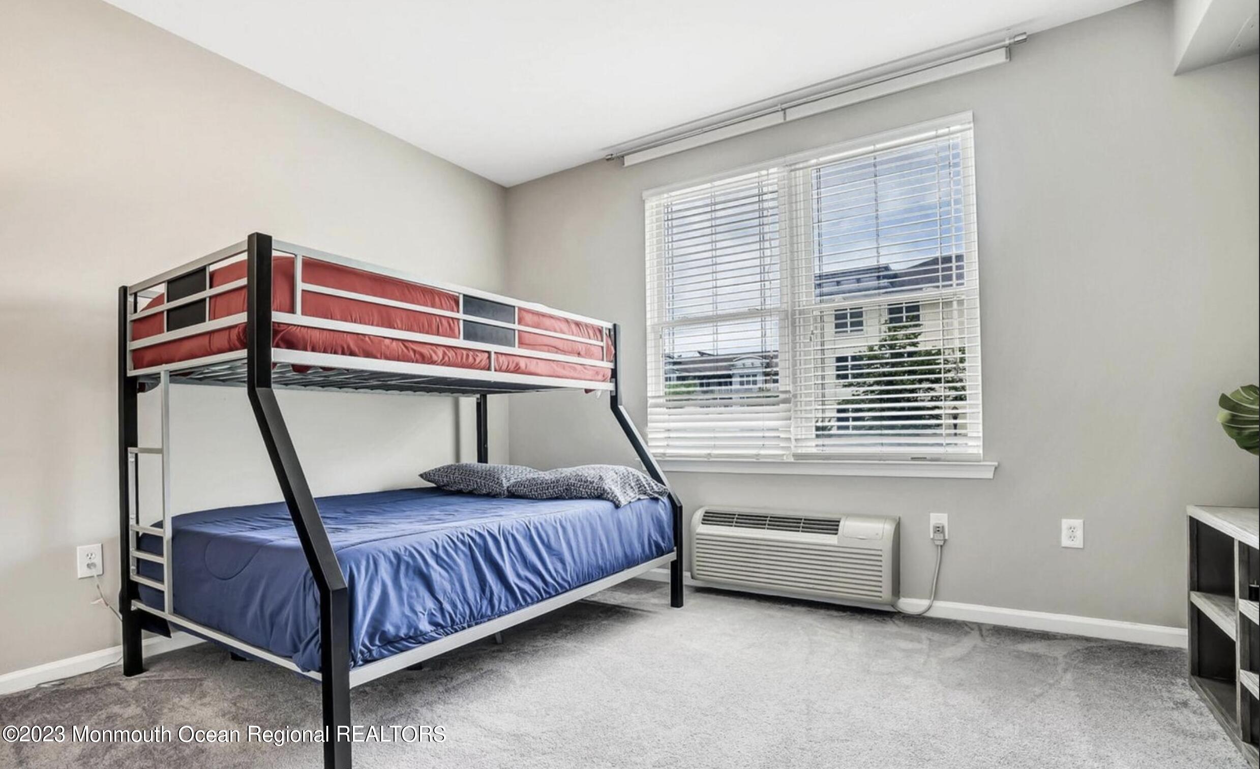 55 Melrose Terrace, 216